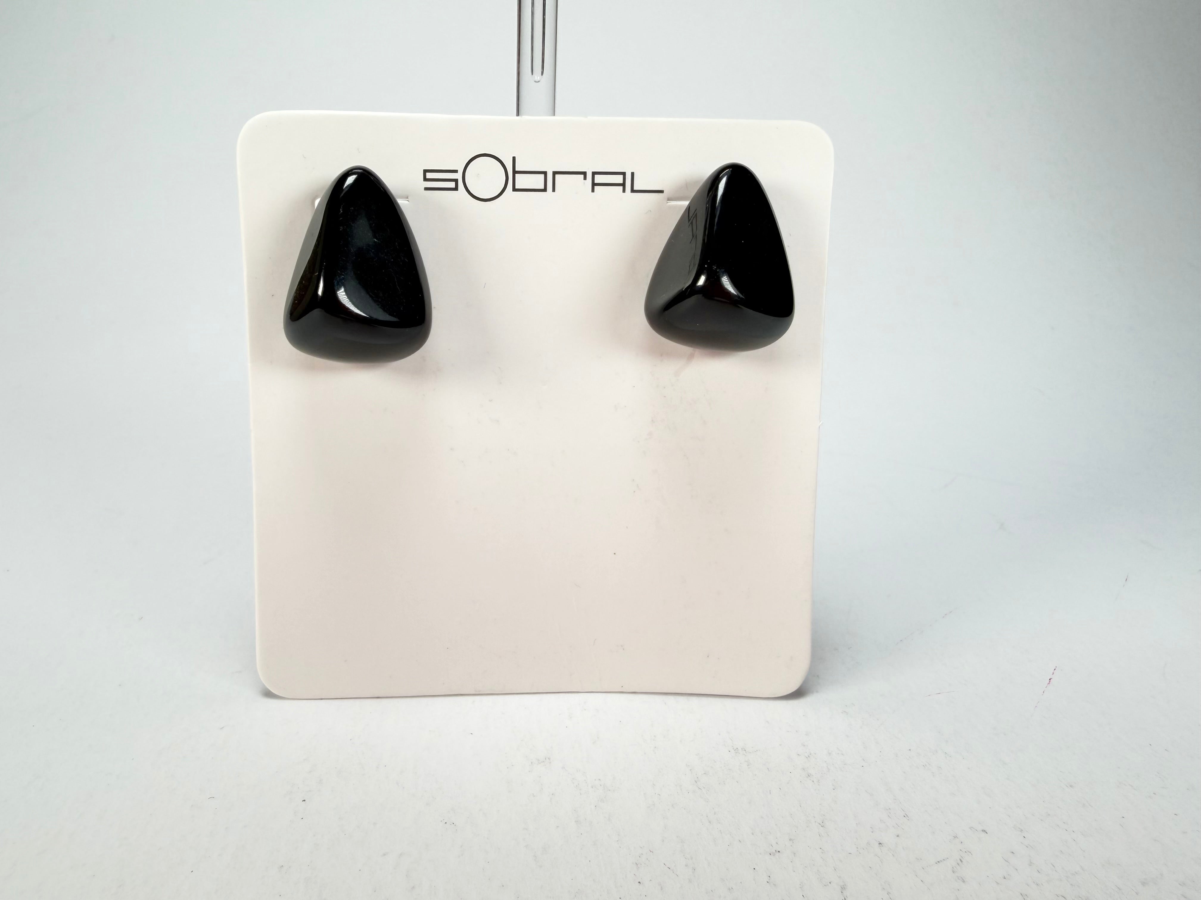 Sobral - Preto "Pequeno Diamante" Black Resin Earrings ( 003600 )