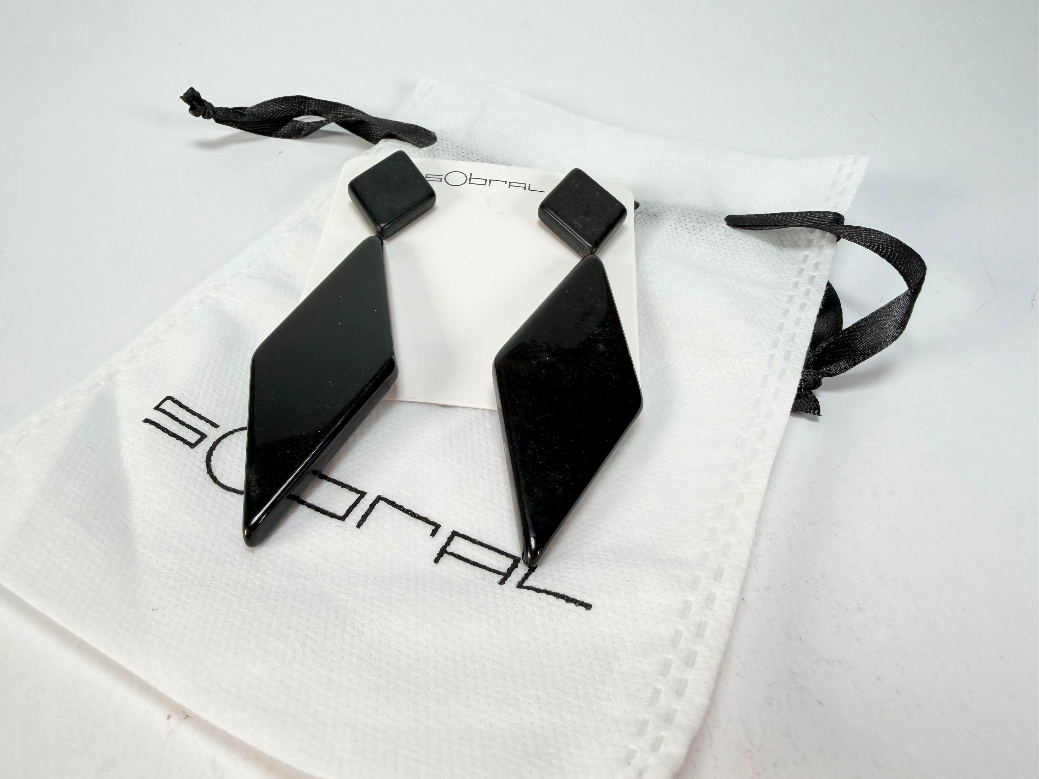 Sobral - Preto "Nial" Black Gloss Resin Earrings ( 004203 )