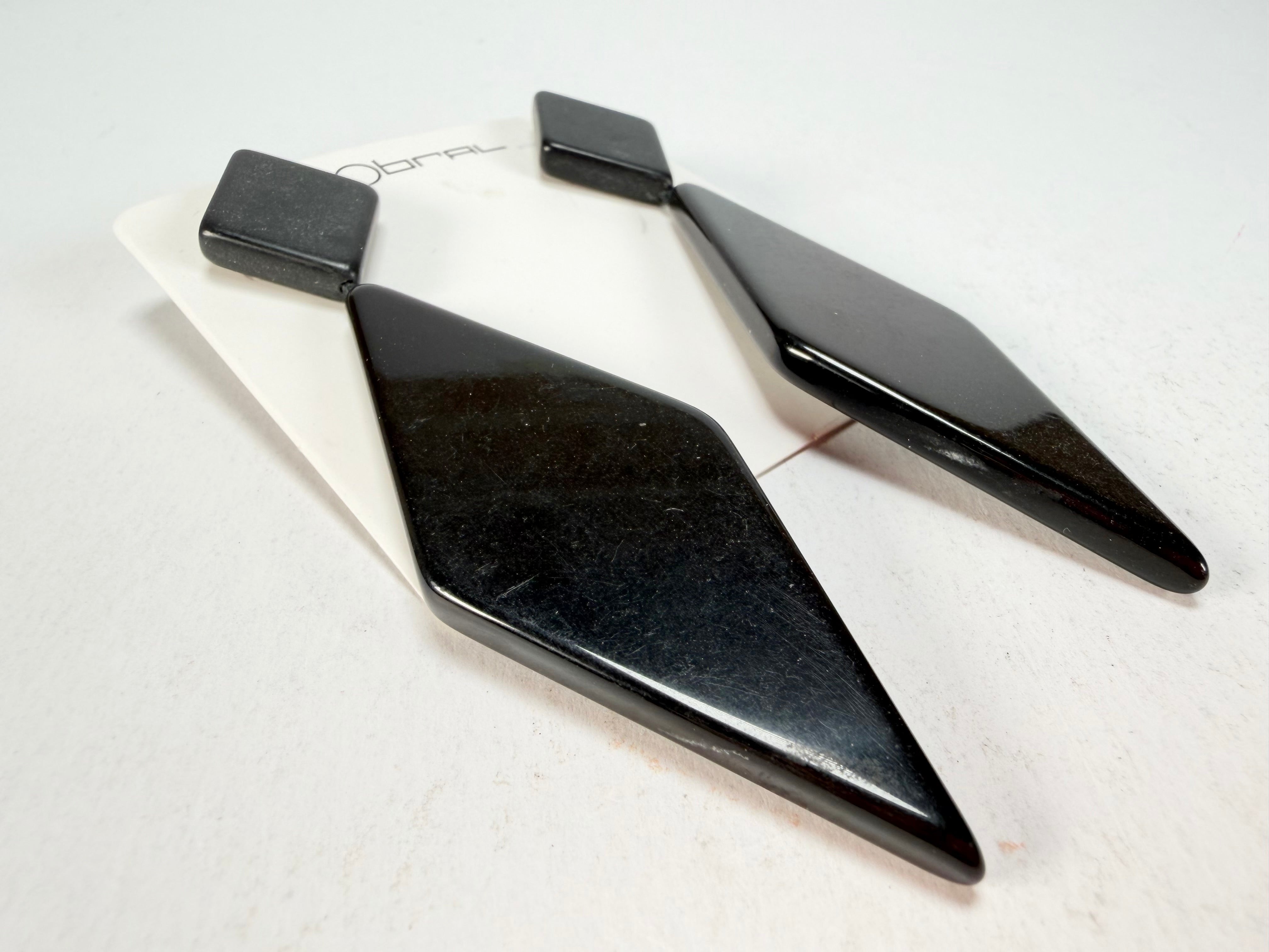 Sobral - Preto "Nial" Black Gloss Resin Earrings ( 004203 )