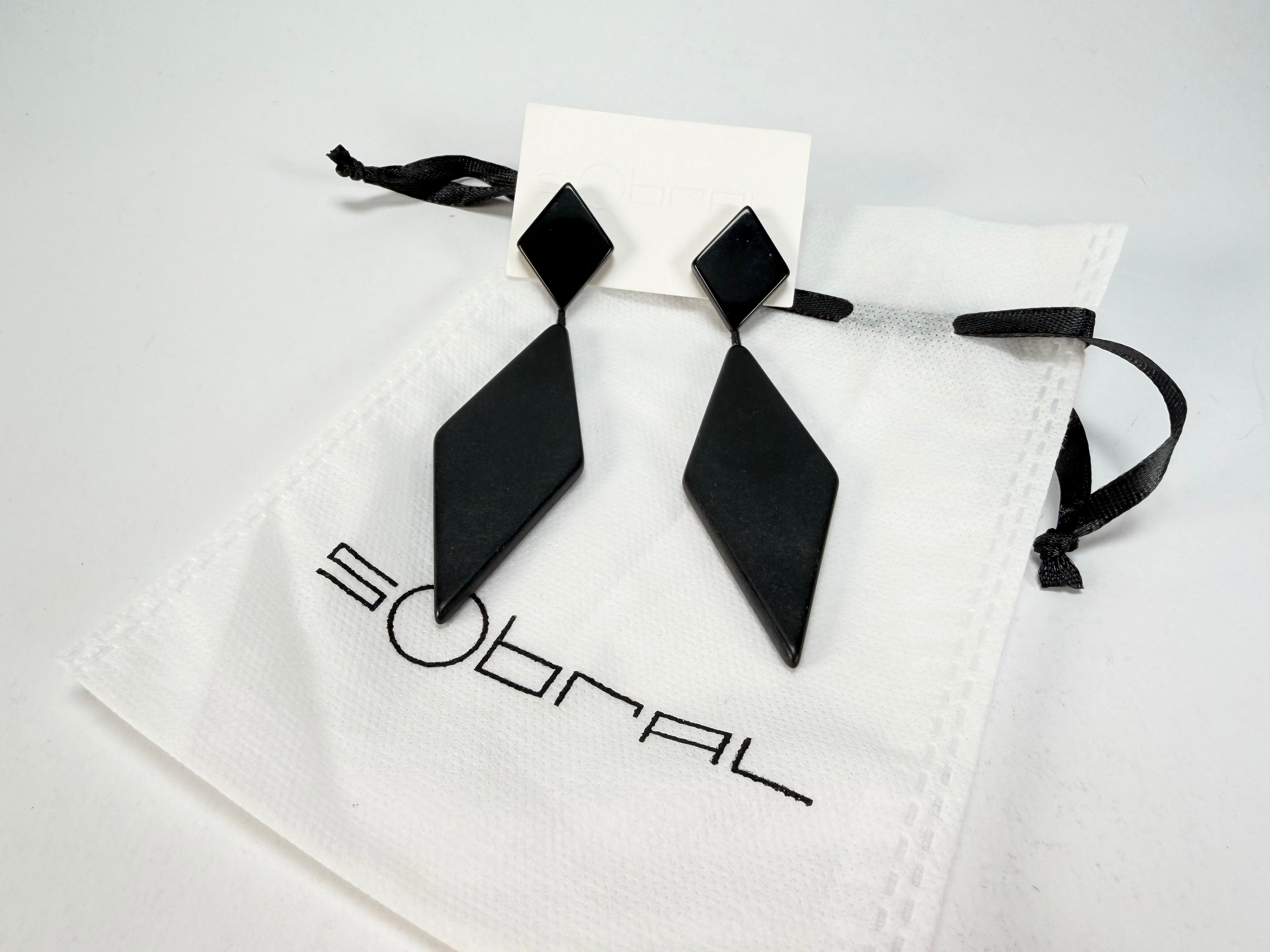 Sobral - Preto "Nial" Black Matt Resin Earrings ( 004203 )