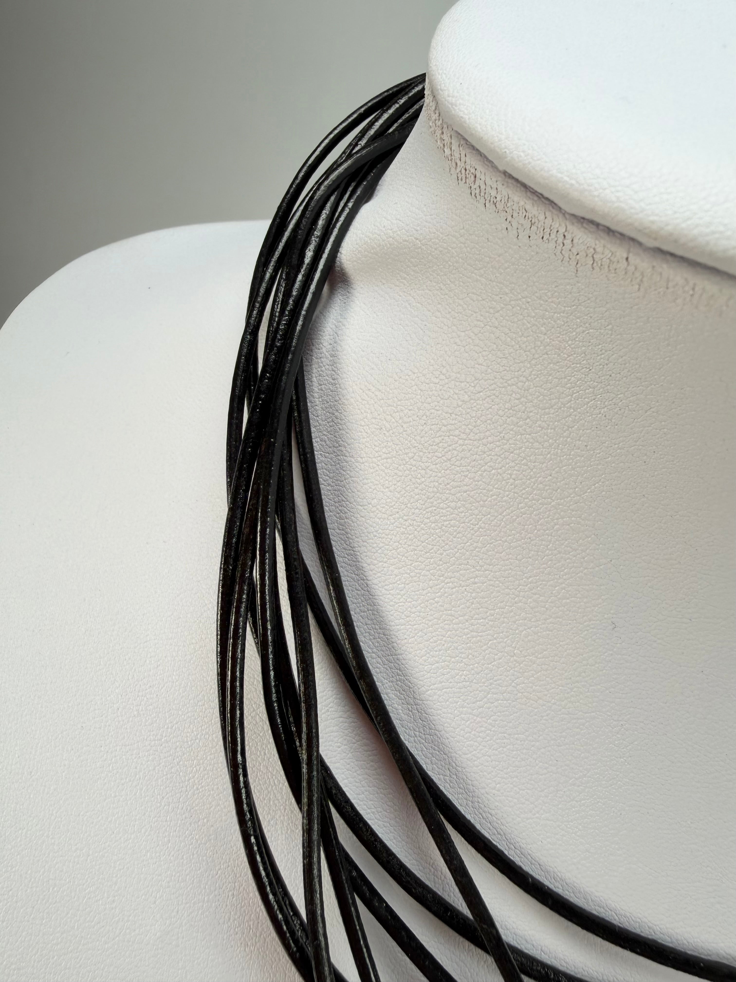 Sobral - Preto "Mila" Black Resin Necklace ( 000040 )