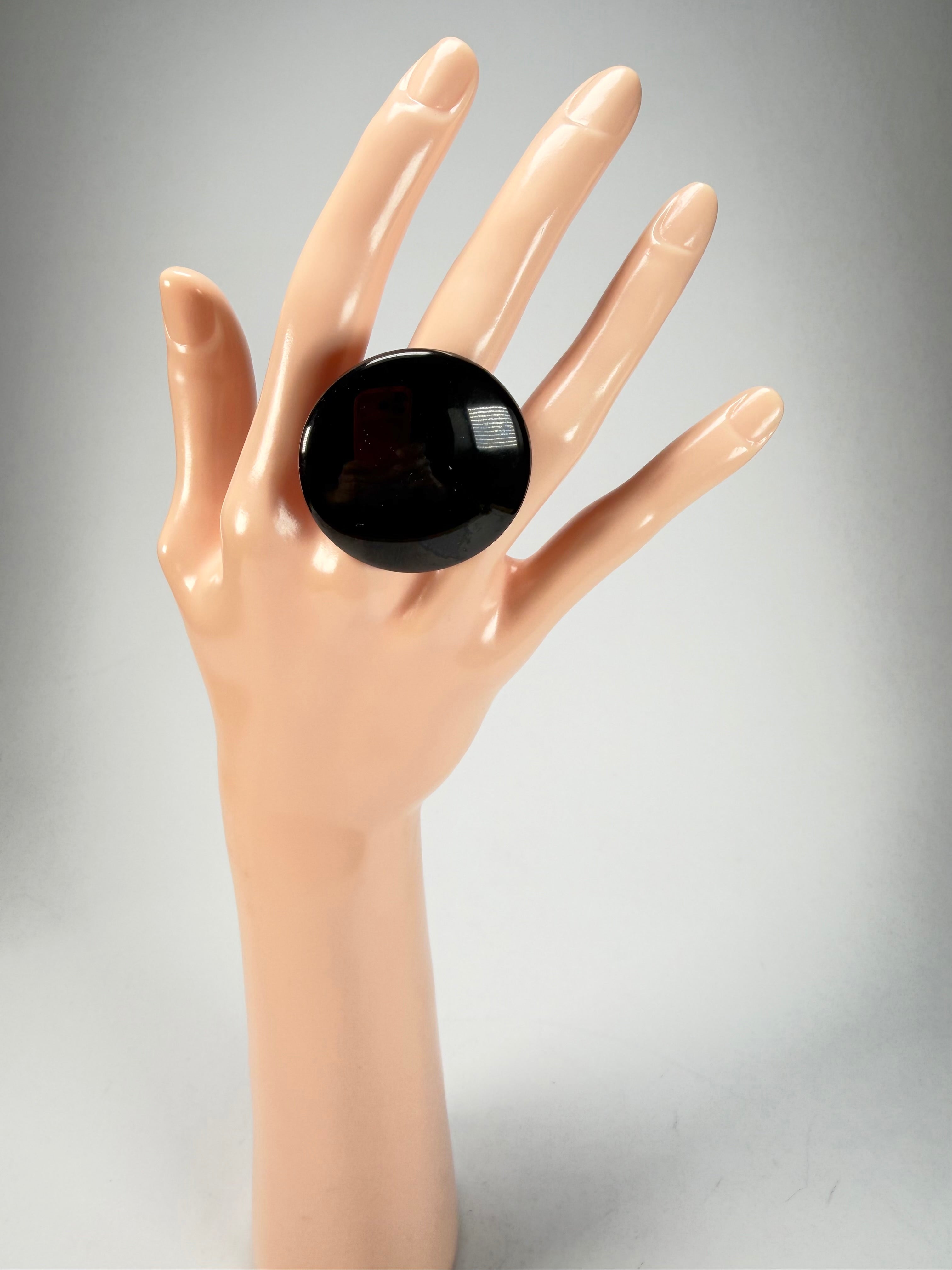 Sobral - Preto "Bead" Black Resin Ring ( 004764 ) - Size UK P / US 7.5