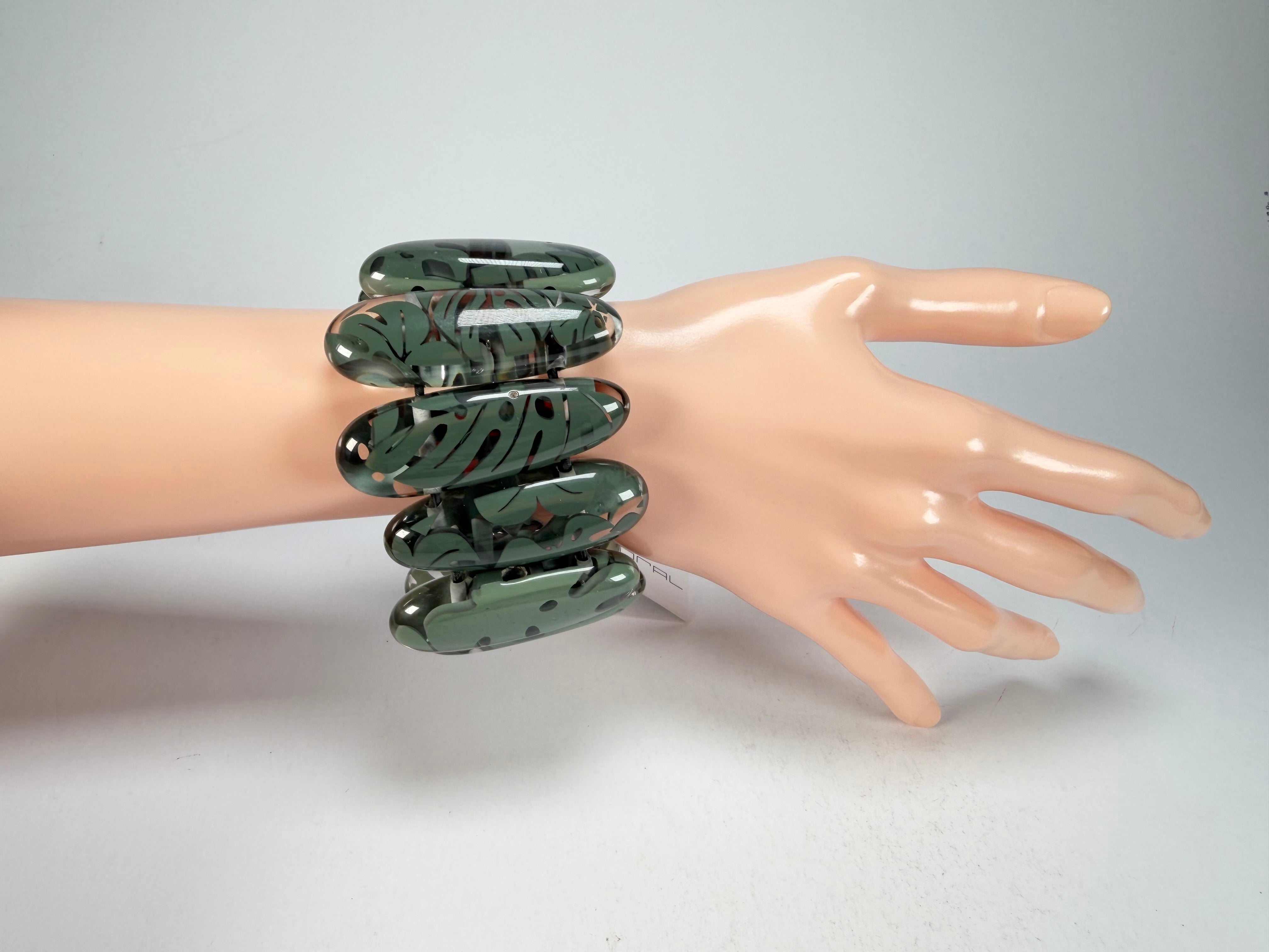 Sobral - Costela de Adão "Leaf" Elasticated Resin Bracelet ( 005520 )