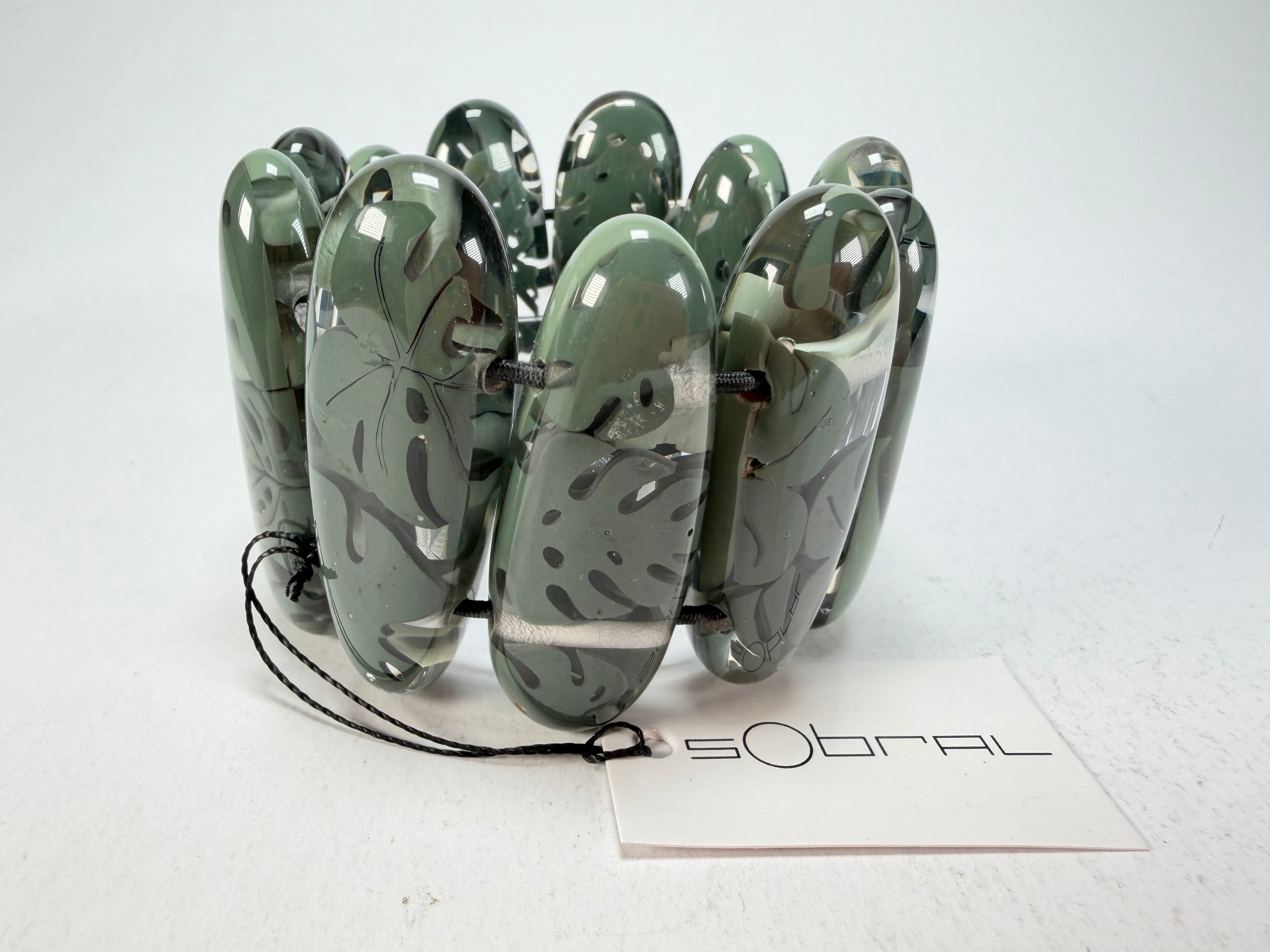Sobral - Costela de Adão "Leaf" Elasticated Resin Bracelet ( 005520 )