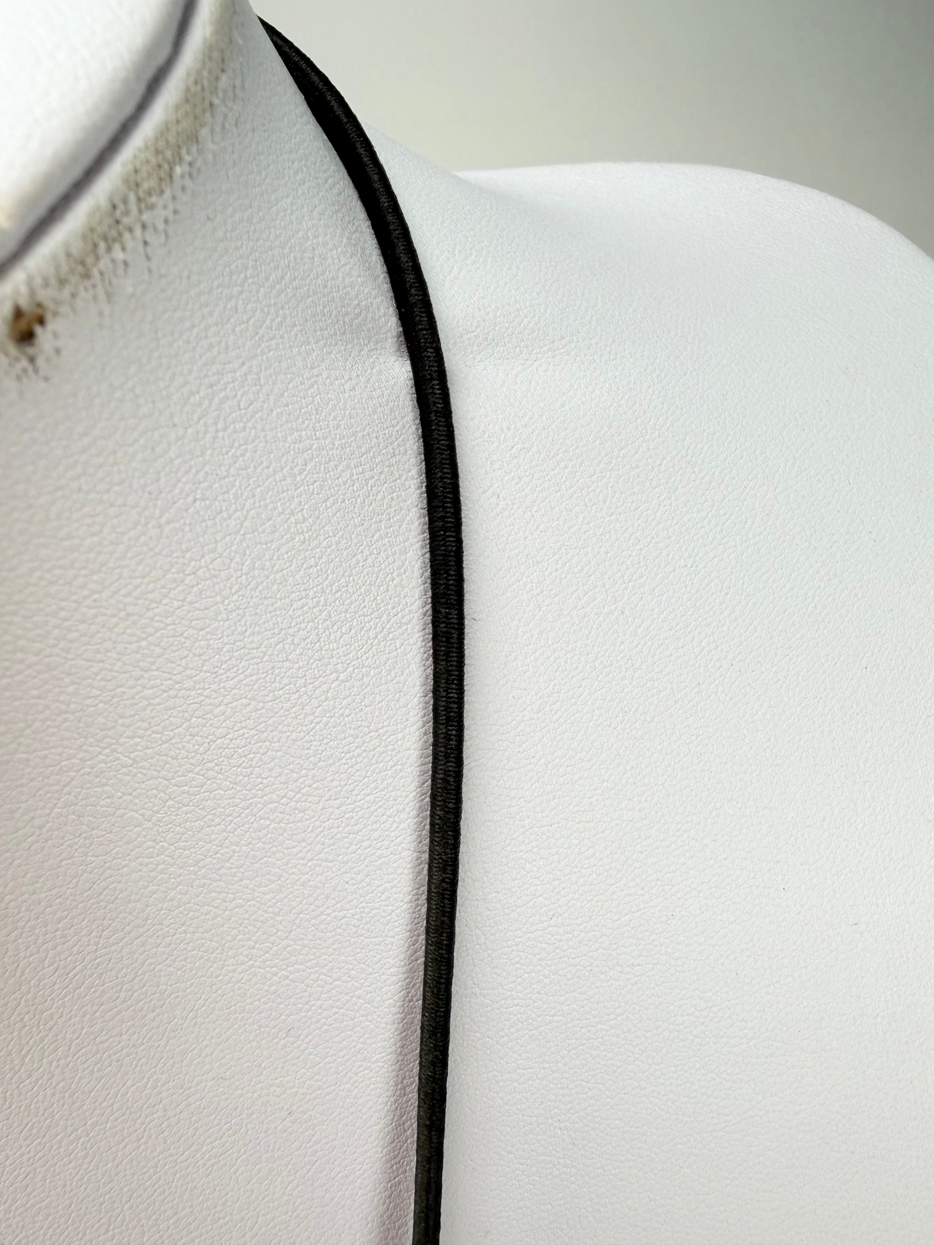 Sobral - Past Present "Acontecencias" Resin Necklace ( 004601 )