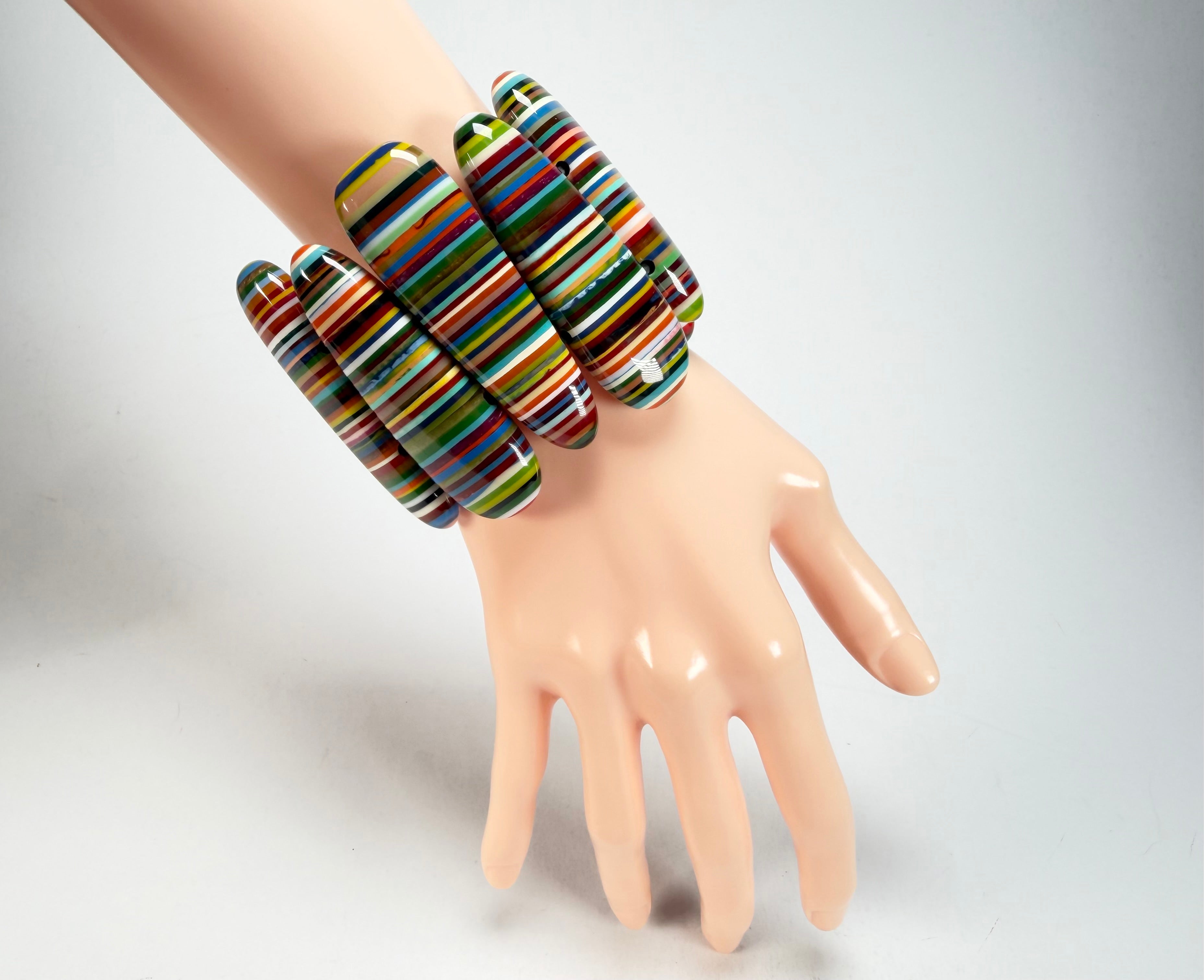 Sobral - Pop Art "Leaf" Elasticated Resin Bracelet ( 005520 )