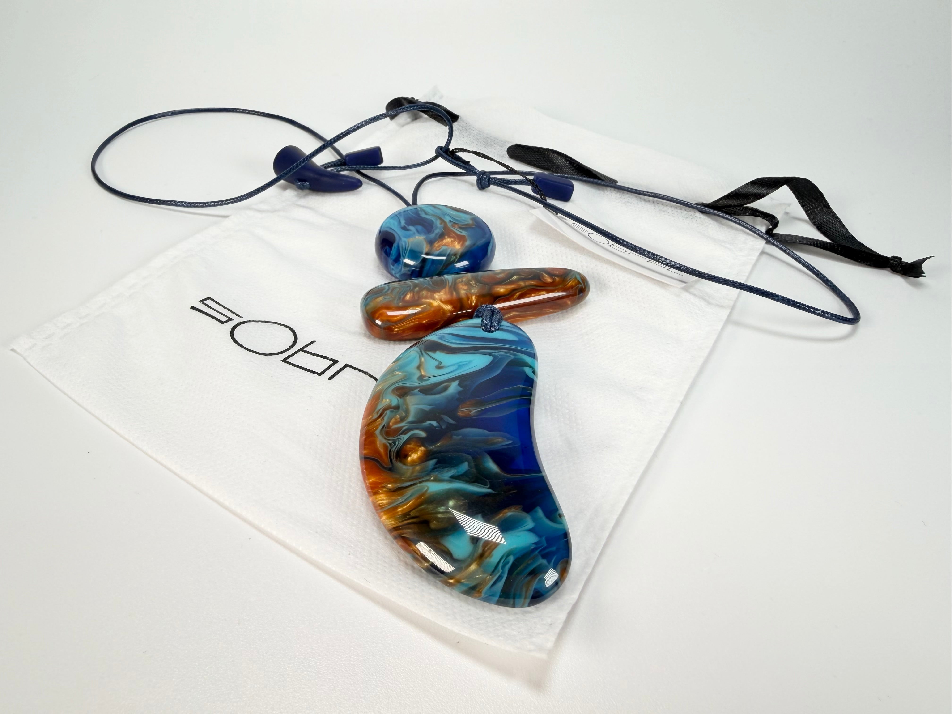 Sobral - Noite Estrelada "Cipreste" Resin Necklace ( 005553 )