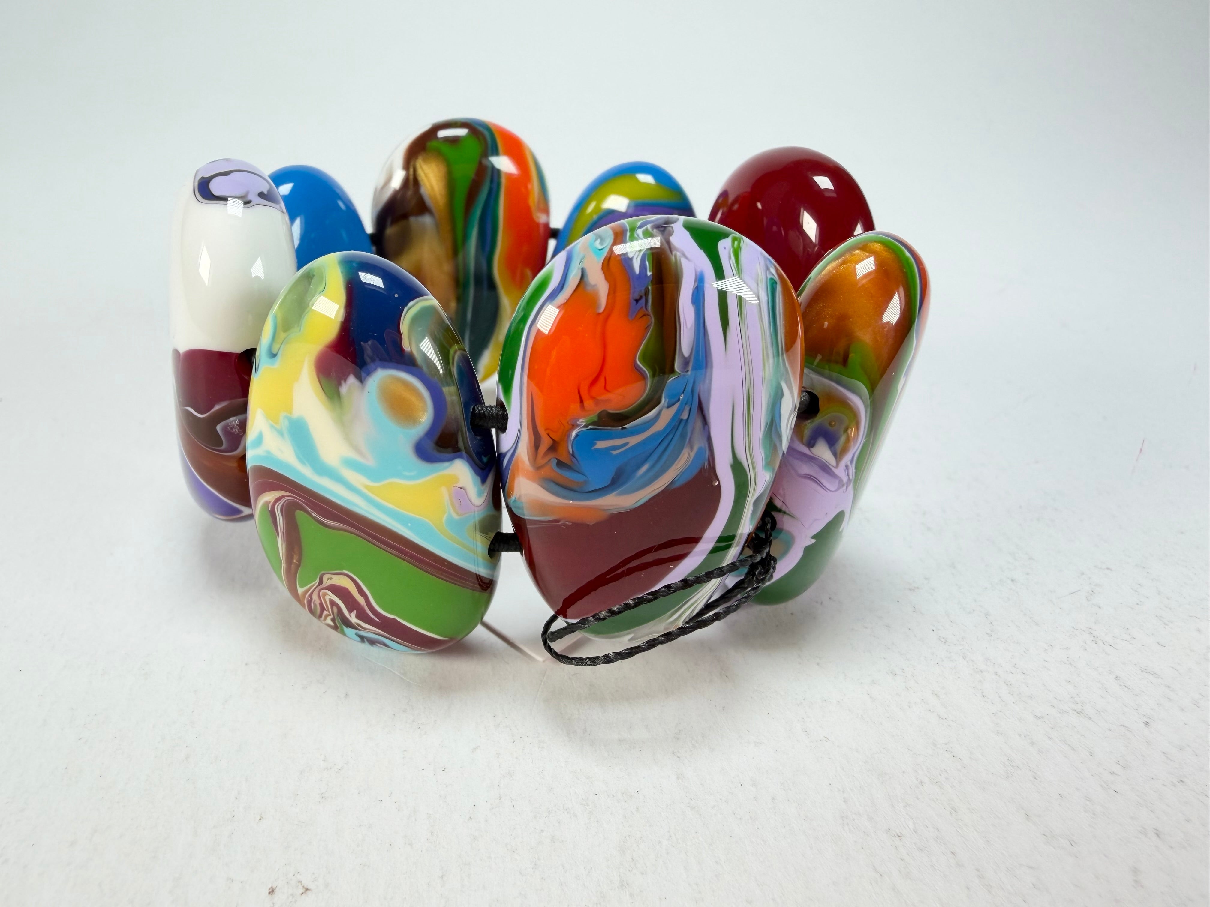 Sobral - Multi-Colour "Folha" Pollock Elasticated Resin Bracelet ( 005519 )