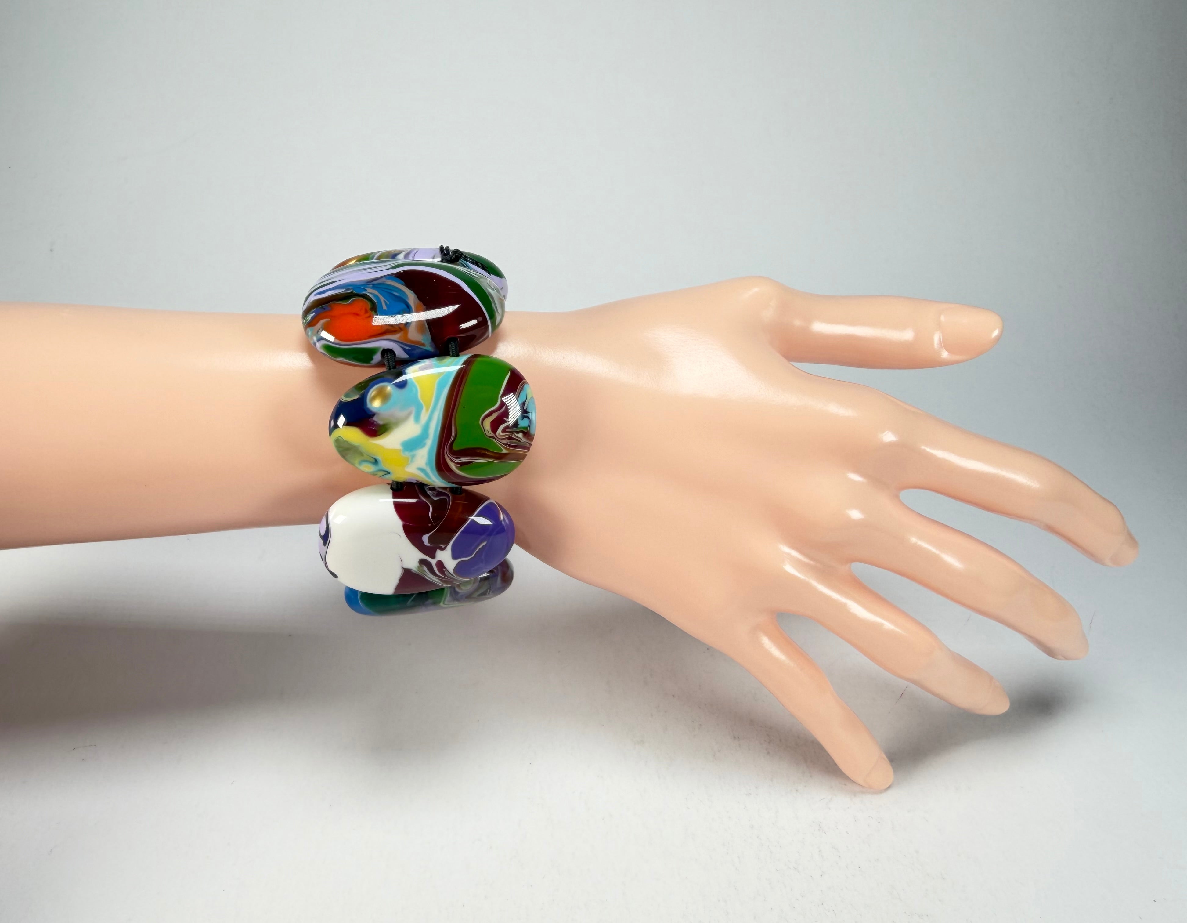 Sobral - Multi-Colour "Folha" Pollock Elasticated Resin Bracelet ( 005519 )