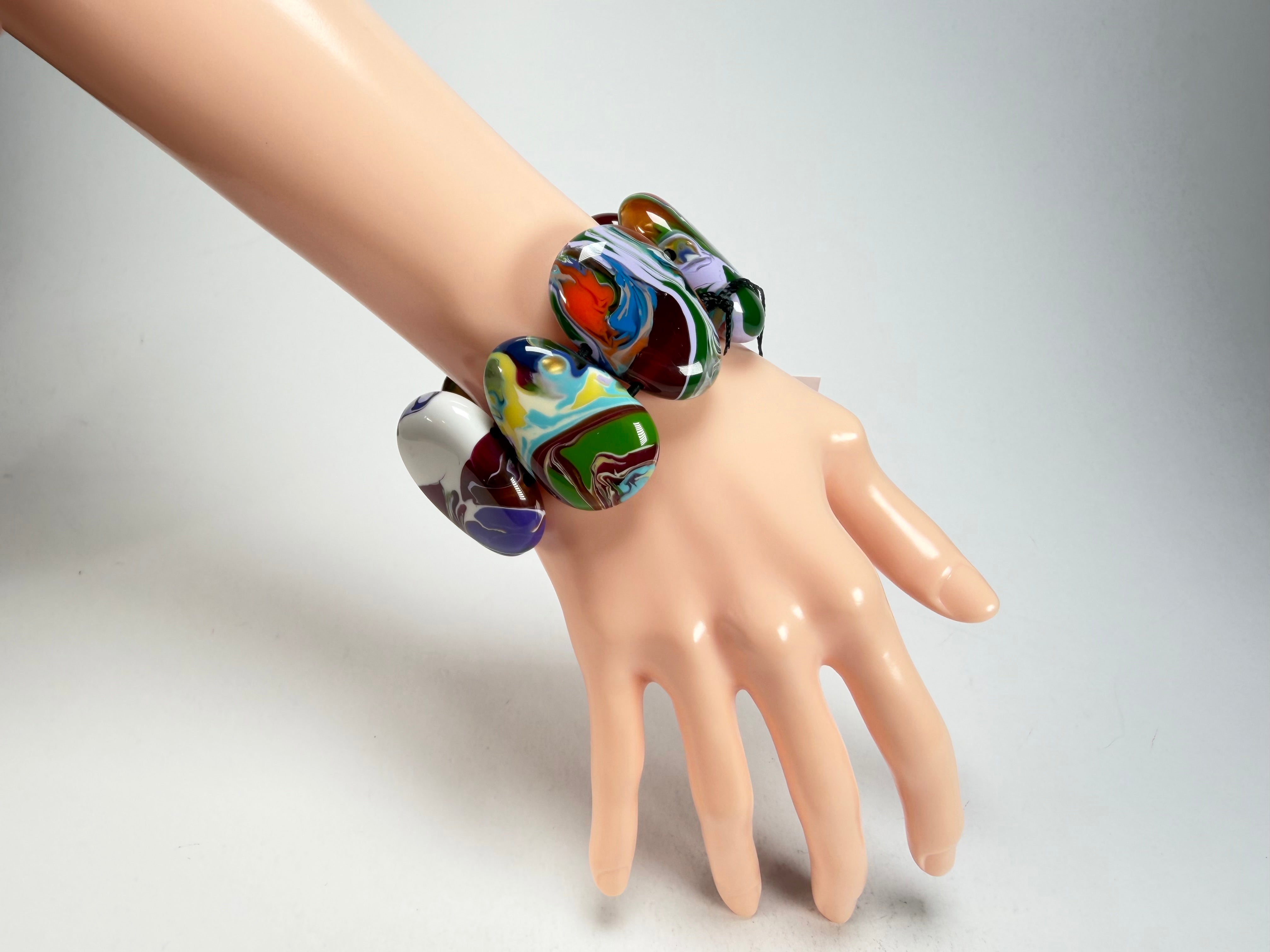 Sobral - Multi-Colour "Folha" Pollock Elasticated Resin Bracelet ( 005519 )