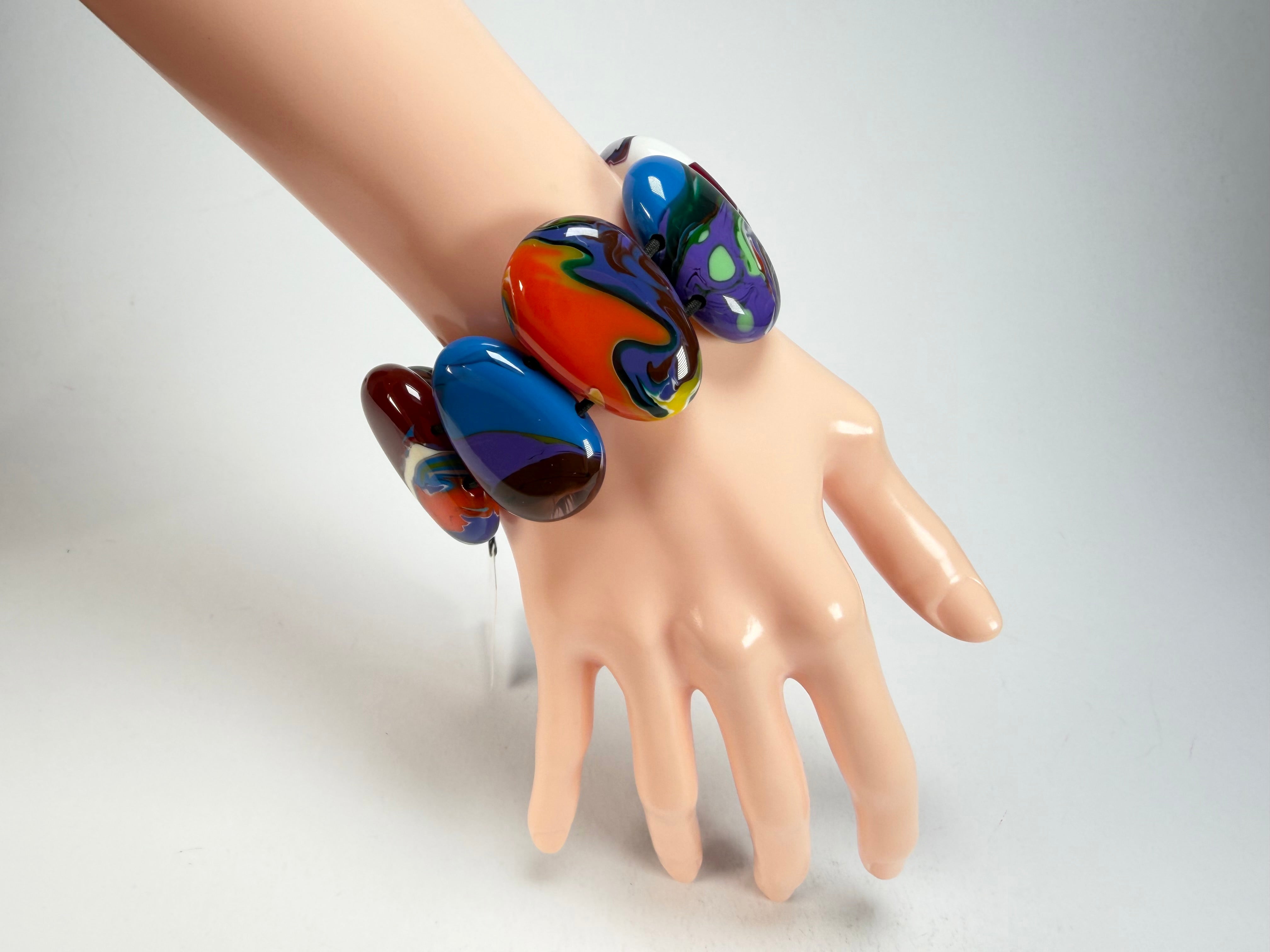 Sobral - Multi-Colour "Folha" Pollock Elasticated Resin Bracelet ( 005519 )