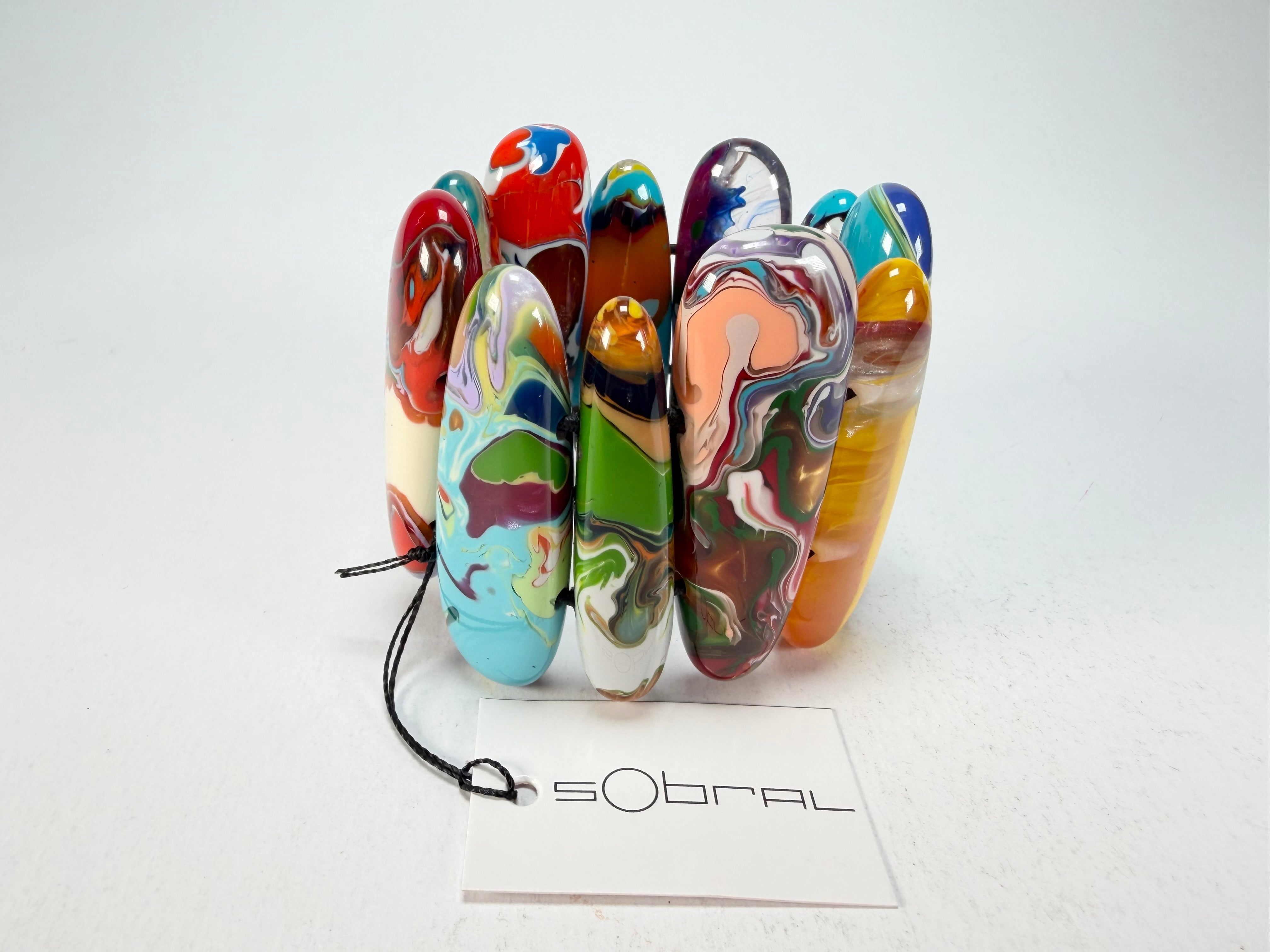 Sobral - Multi-Colour "Leaf" Pollock Elasticated Resin Bracelet ( 005520 )