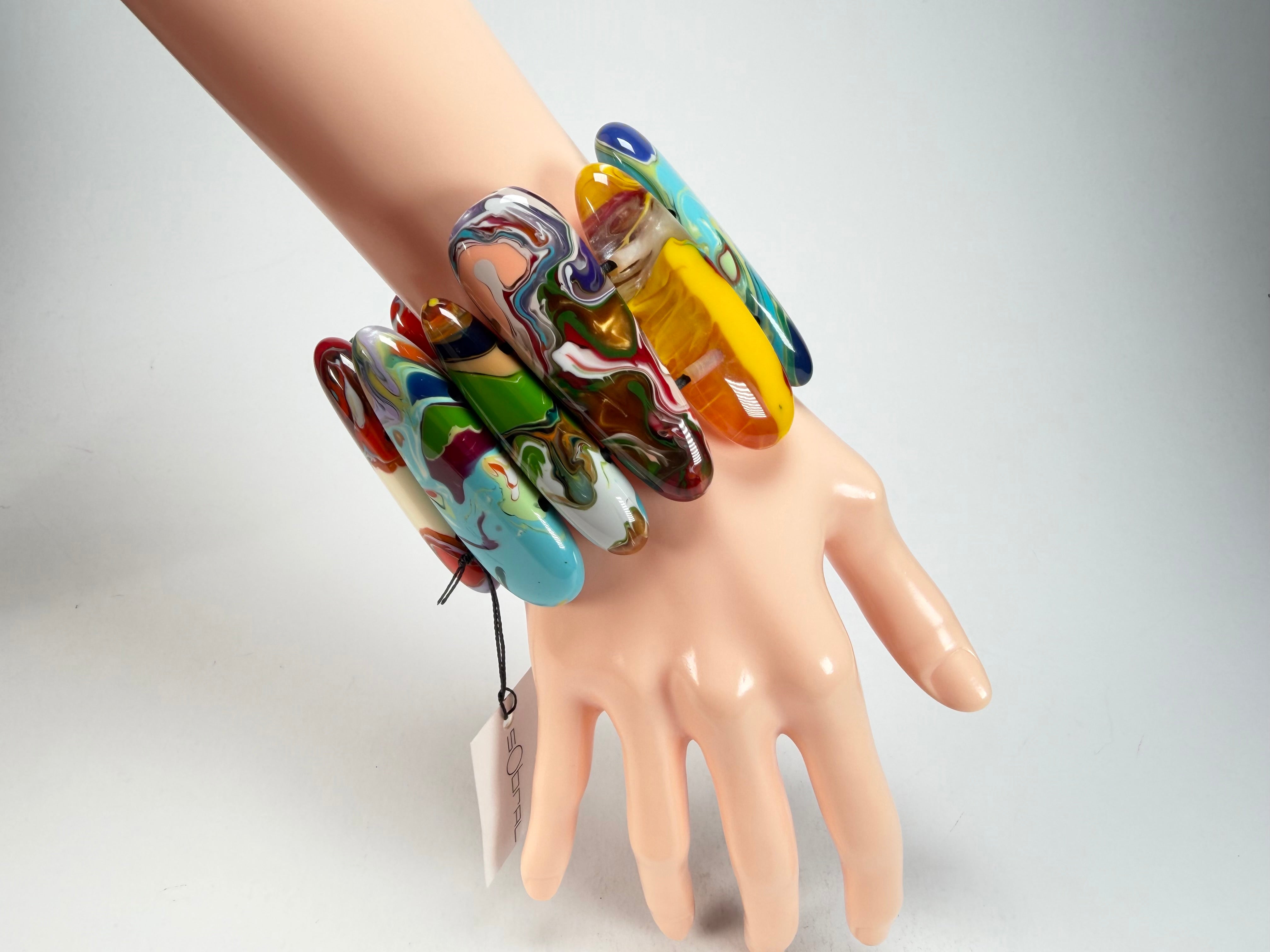 Sobral - Multi-Colour "Leaf" Pollock Elasticated Resin Bracelet ( 005520 )
