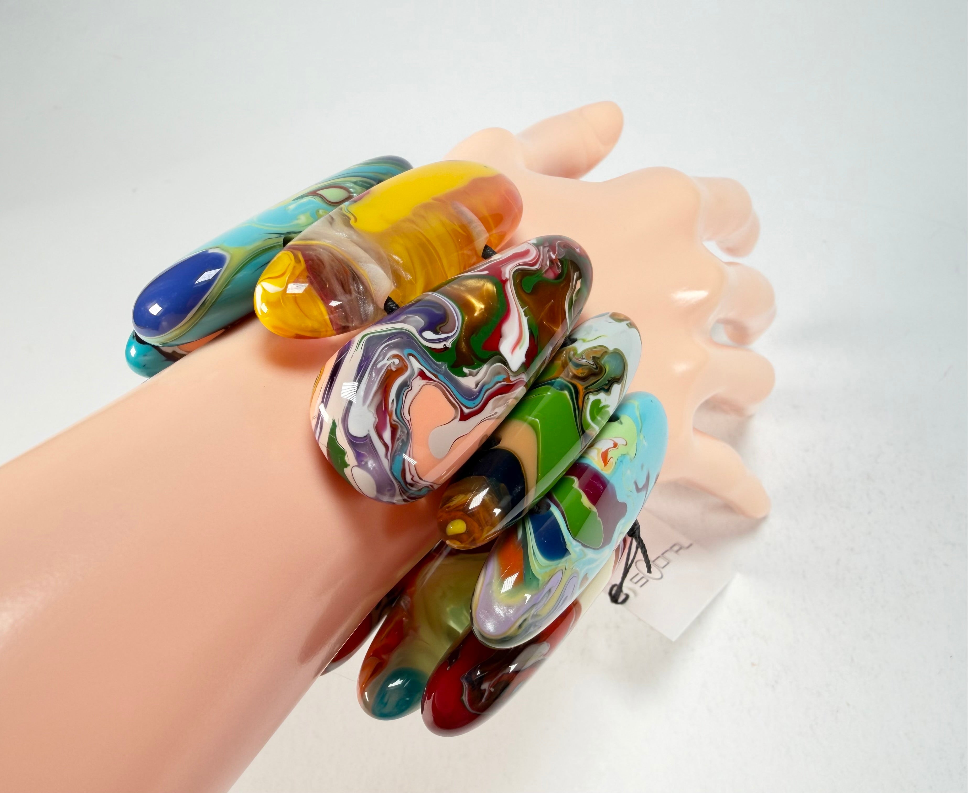 Sobral - Multi-Colour "Leaf" Pollock Elasticated Resin Bracelet ( 005520 )