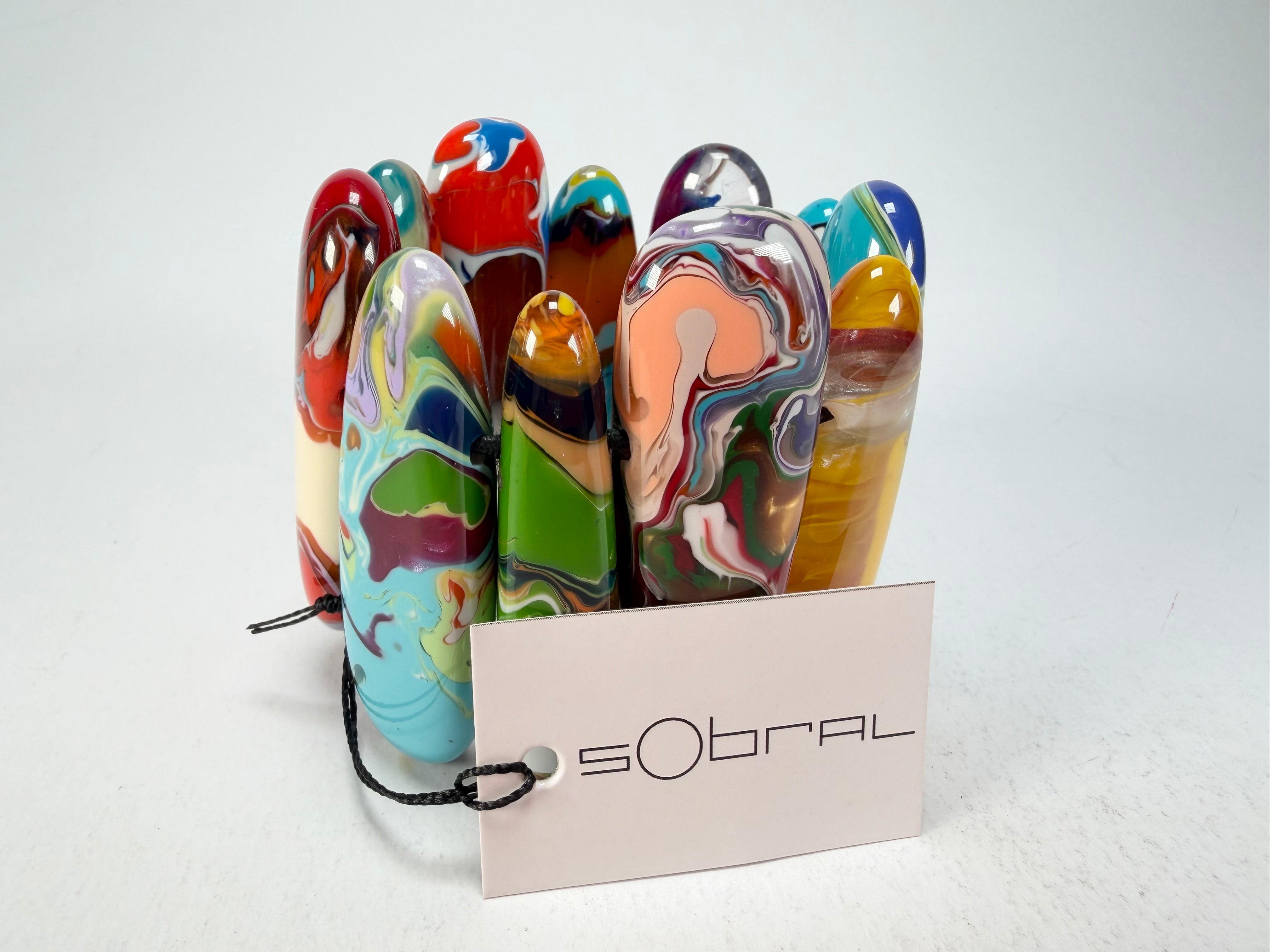 Sobral - Multi-Colour "Leaf" Pollock Elasticated Resin Bracelet ( 005520 )