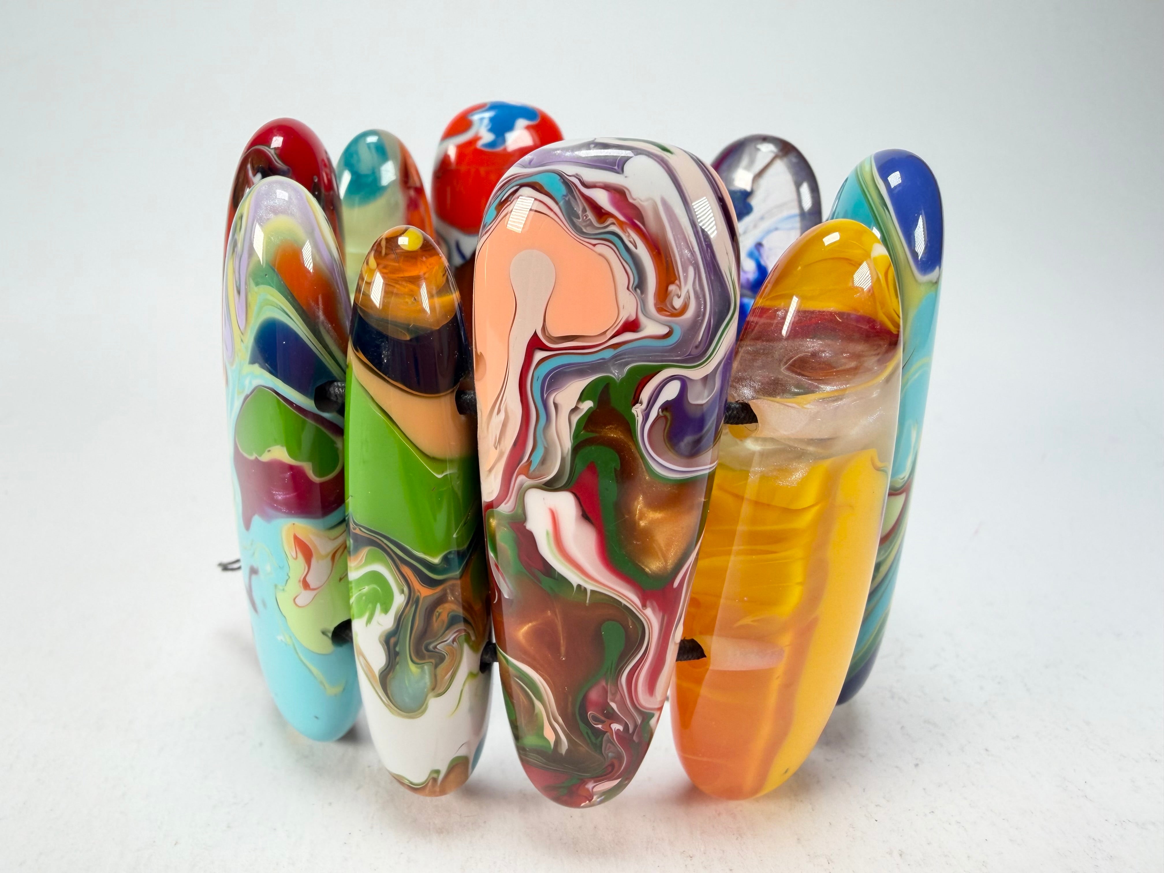 Sobral - Multi-Colour "Leaf" Pollock Elasticated Resin Bracelet ( 005520 )