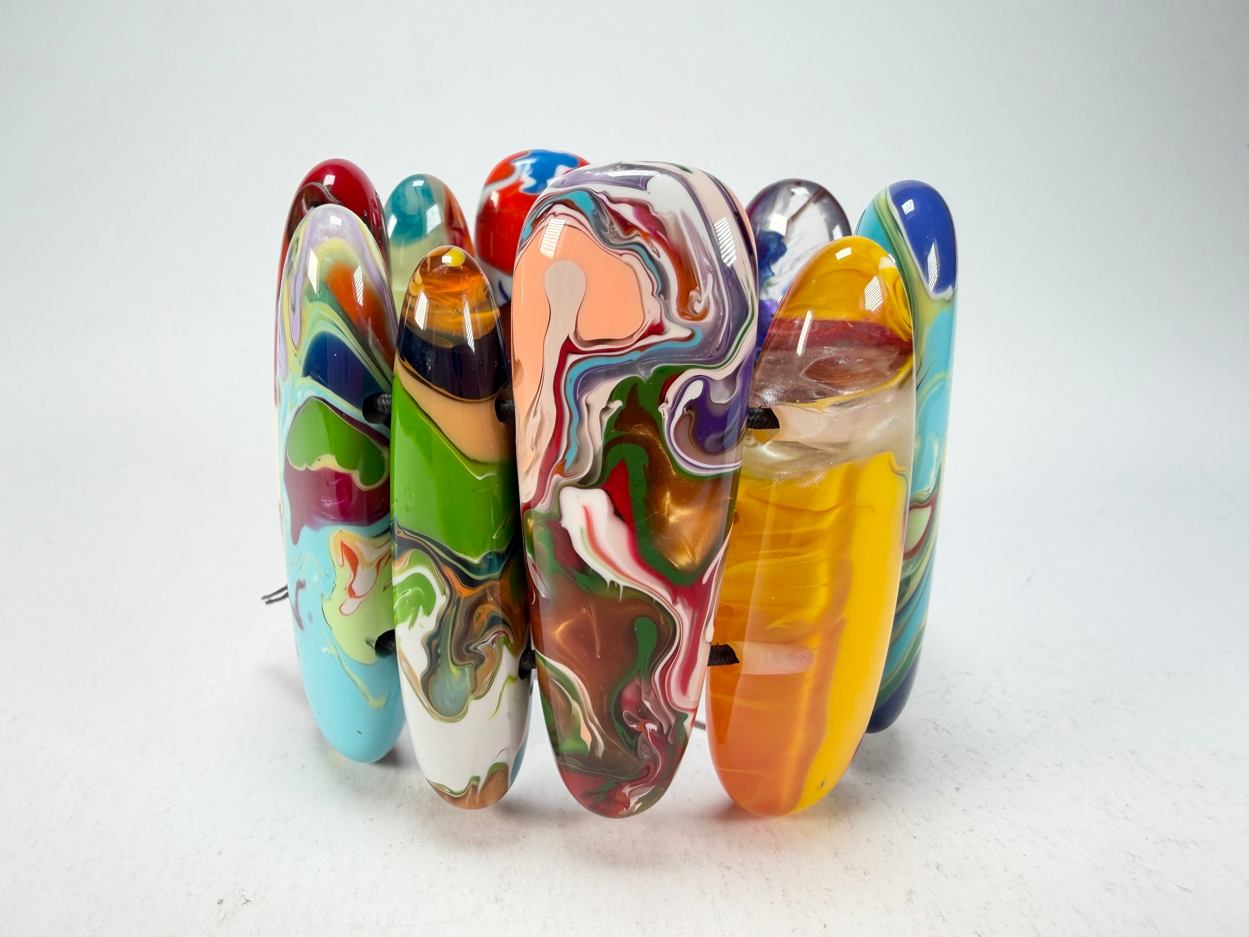 Sobral - Multi-Colour "Leaf" Pollock Elasticated Resin Bracelet ( 005520 )