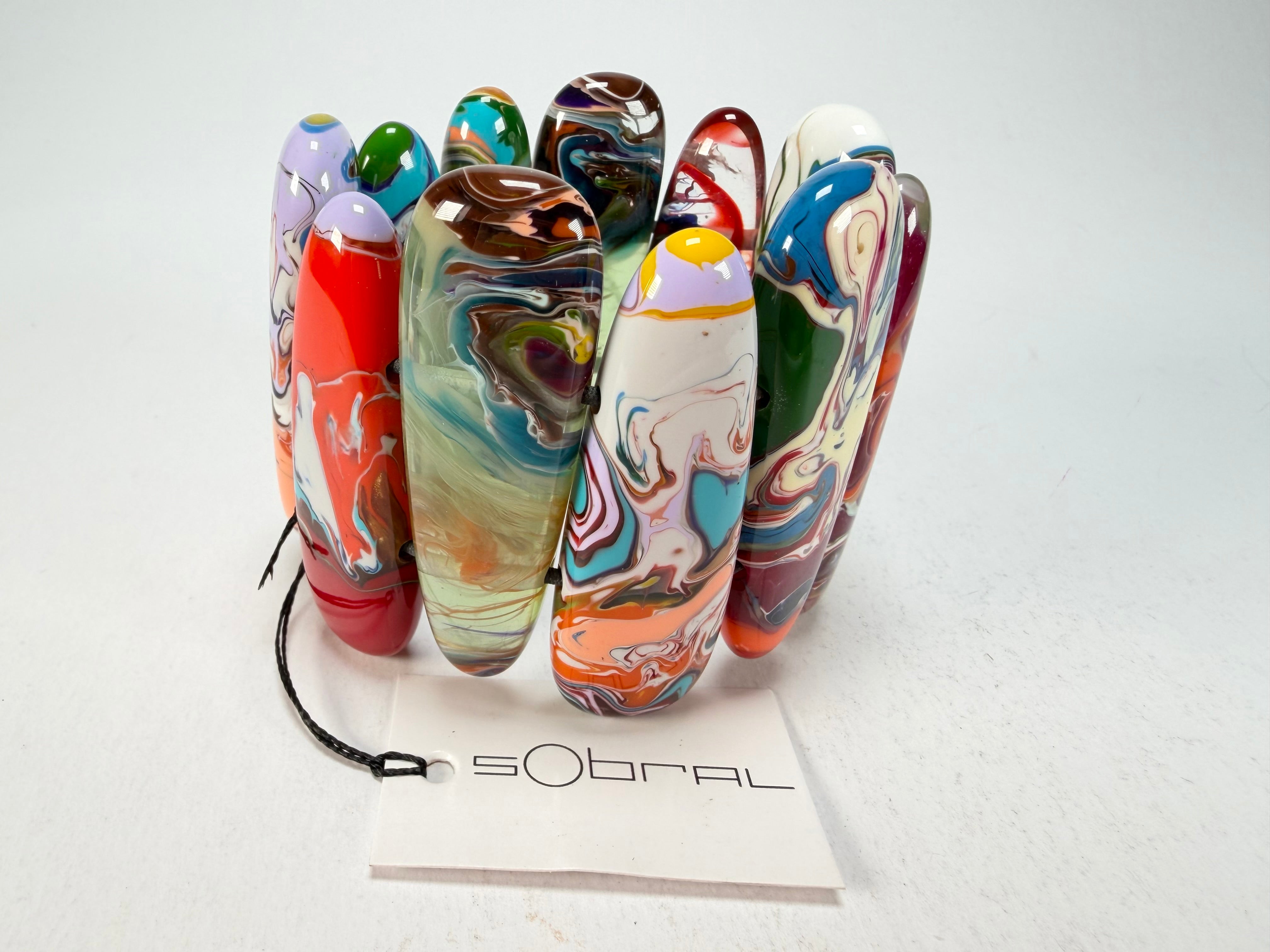 Sobral - Multi-Colour "Leaf" Pollock Elasticated Resin Bracelet ( 005520 )