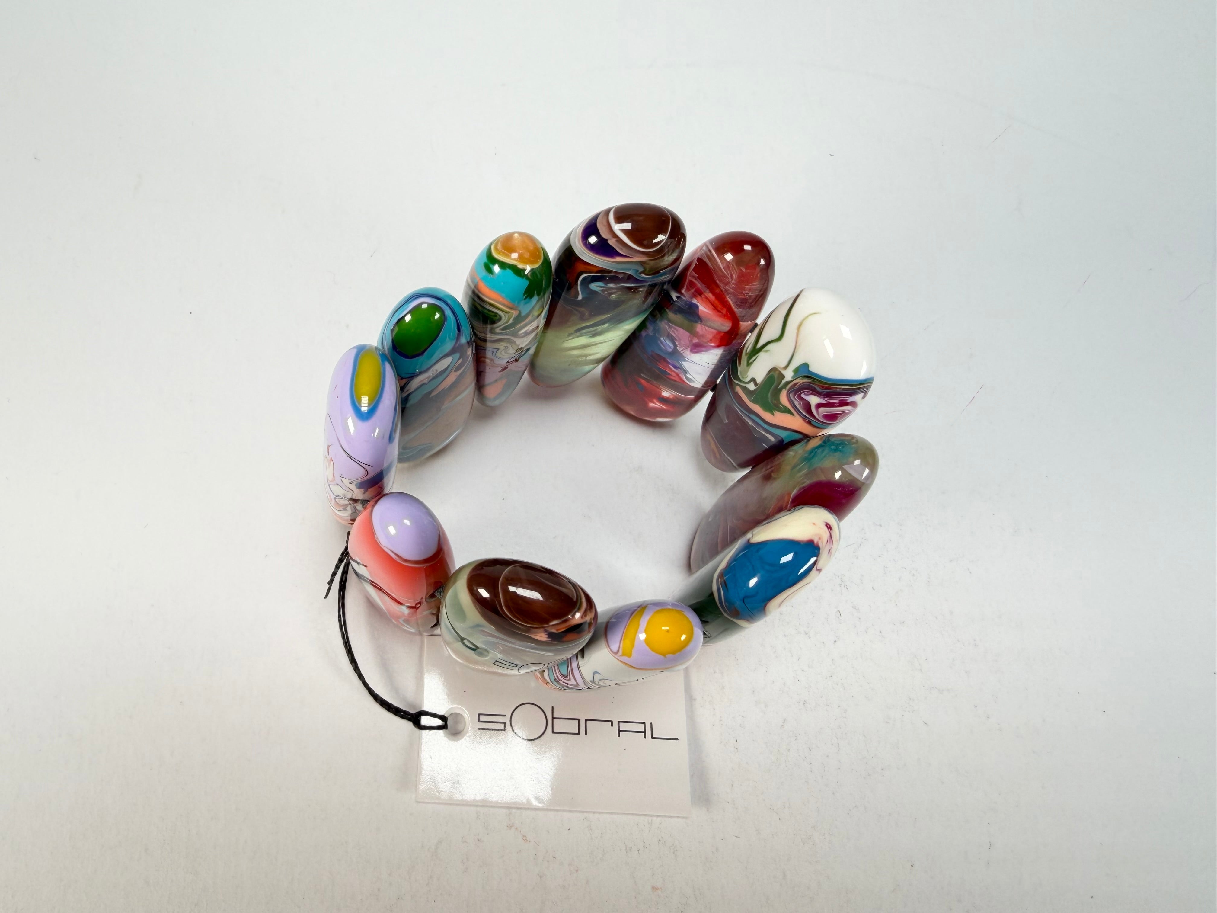 Sobral - Multi-Colour "Leaf" Pollock Elasticated Resin Bracelet ( 005520 )
