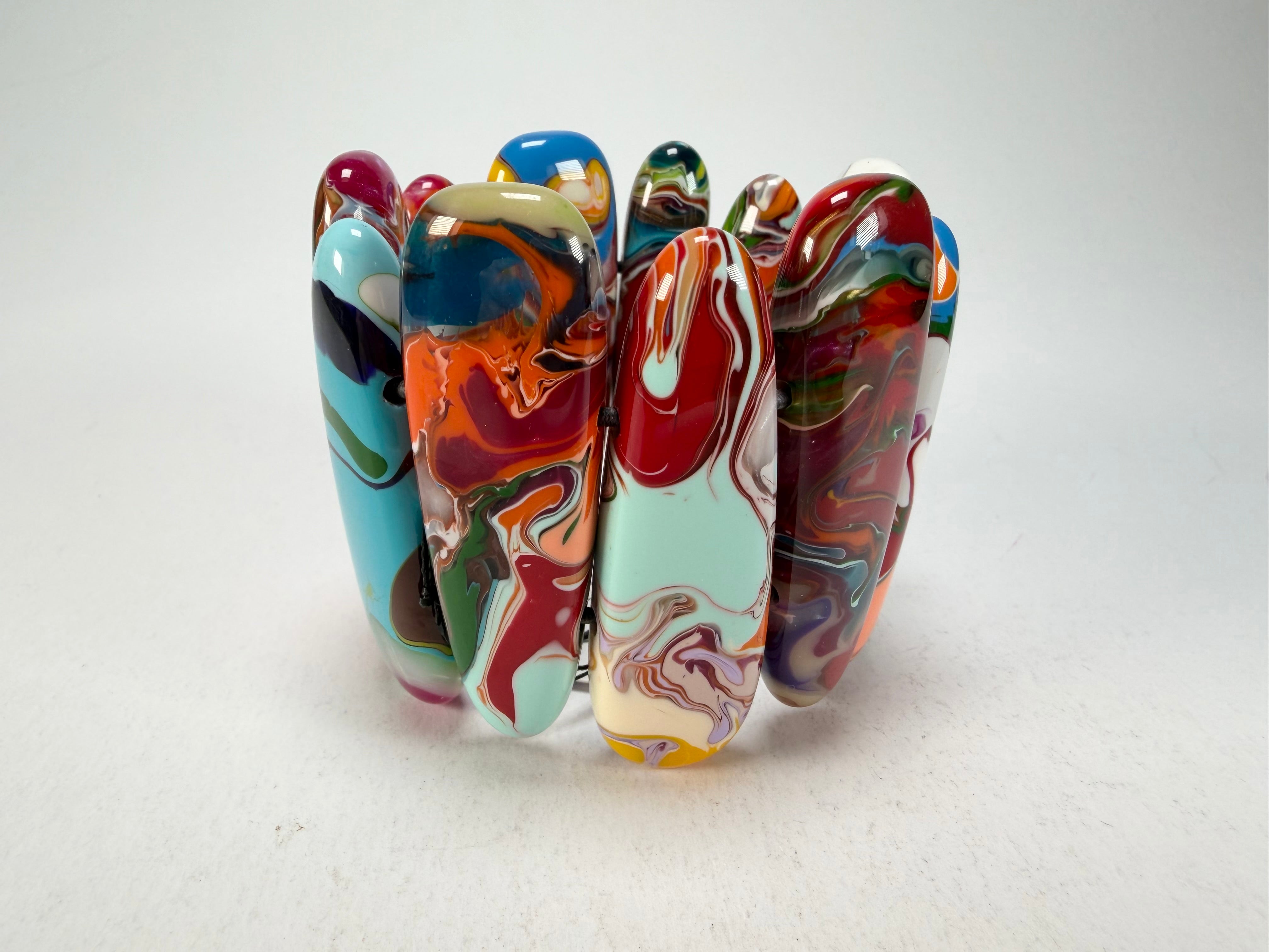Sobral - Multi-Colour "Leaf" Pollock Elasticated Resin Bracelet ( 005520 )