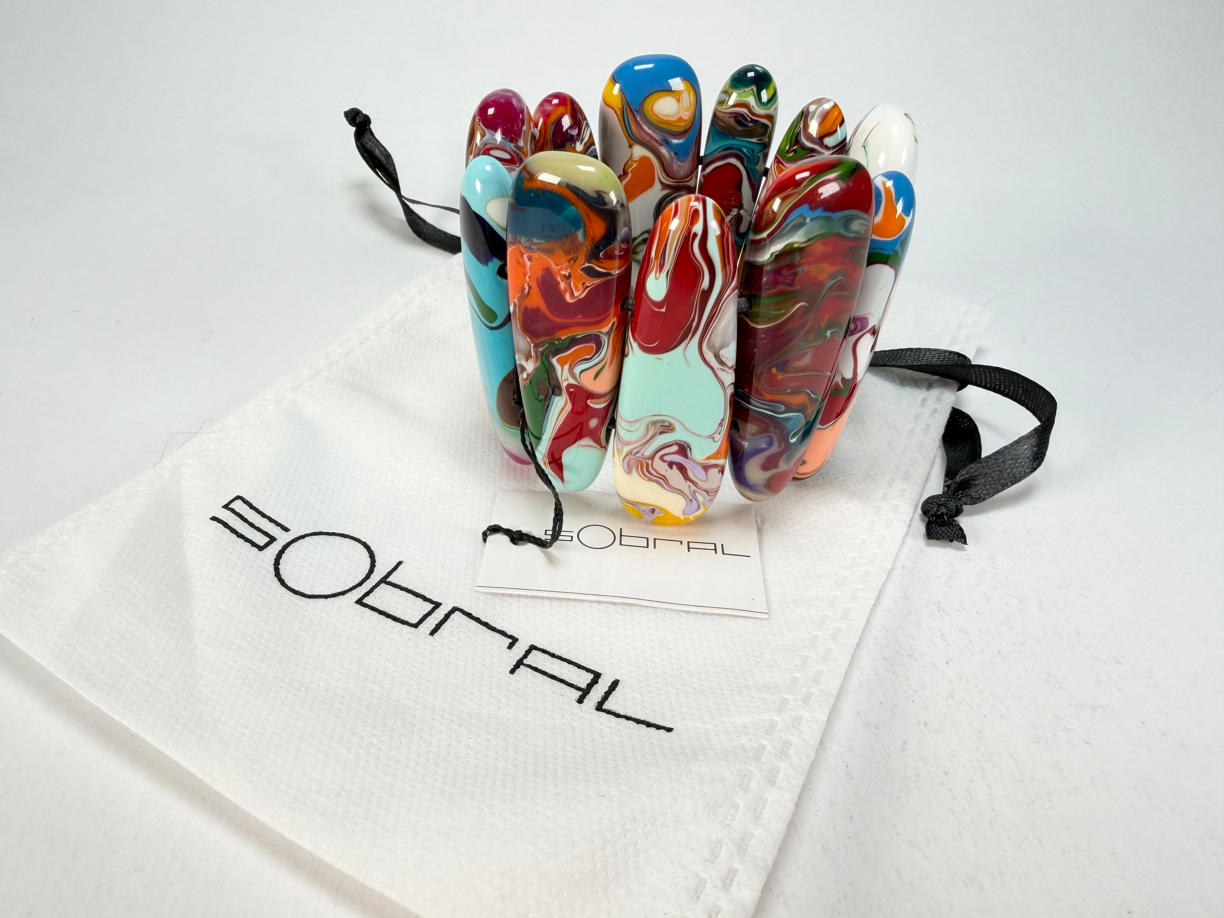 Sobral - Multi-Colour "Leaf" Pollock Elasticated Resin Bracelet ( 005520 )