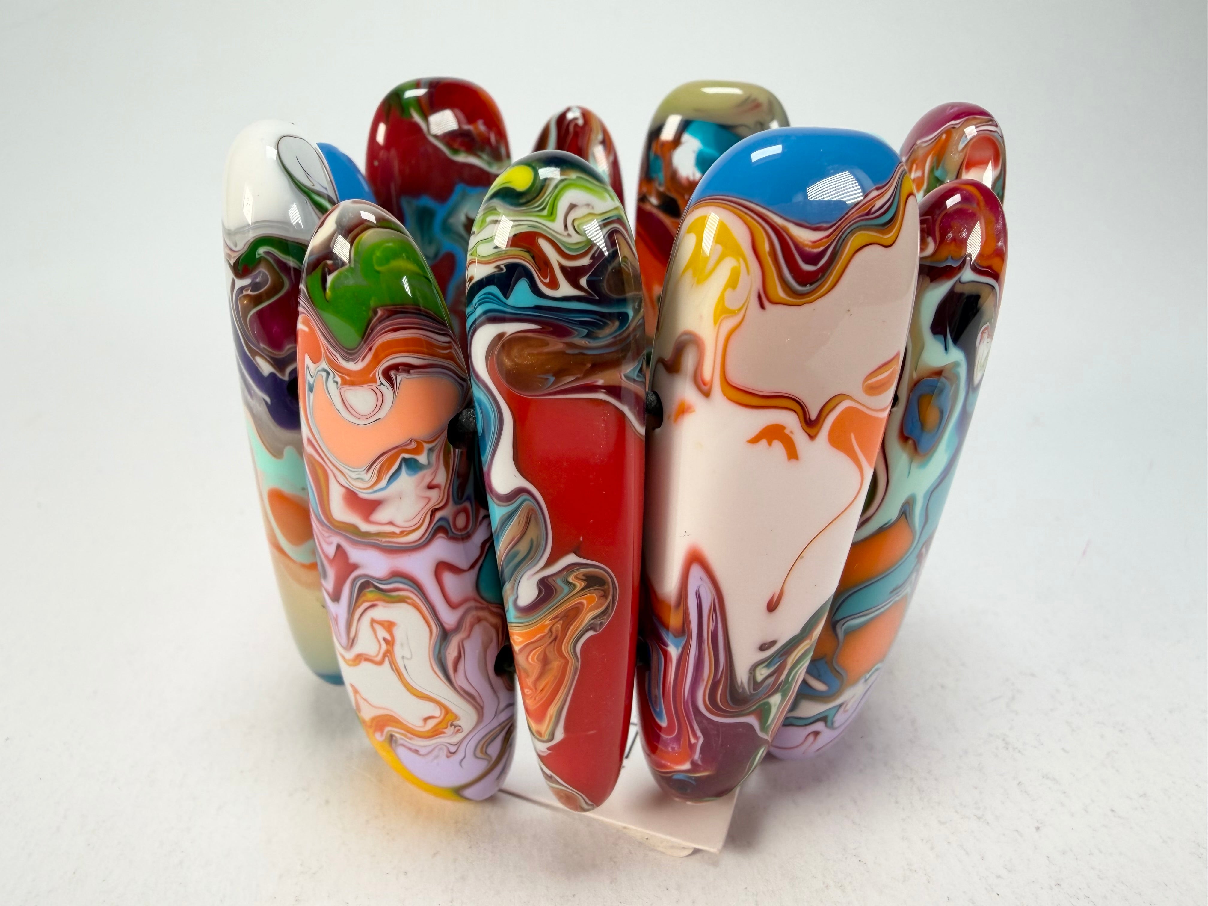 Sobral - Multi-Colour "Leaf" Pollock Elasticated Resin Bracelet ( 005520 )
