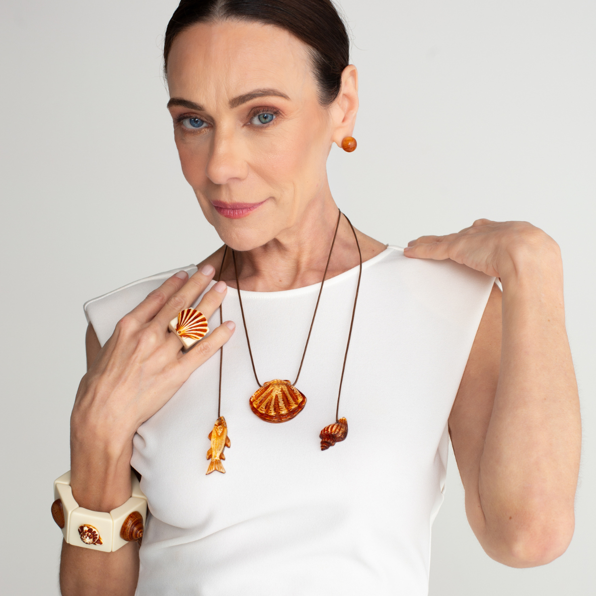 Sobral - Búzios "Praia dos Amores" Resin Necklace ( 000000 )