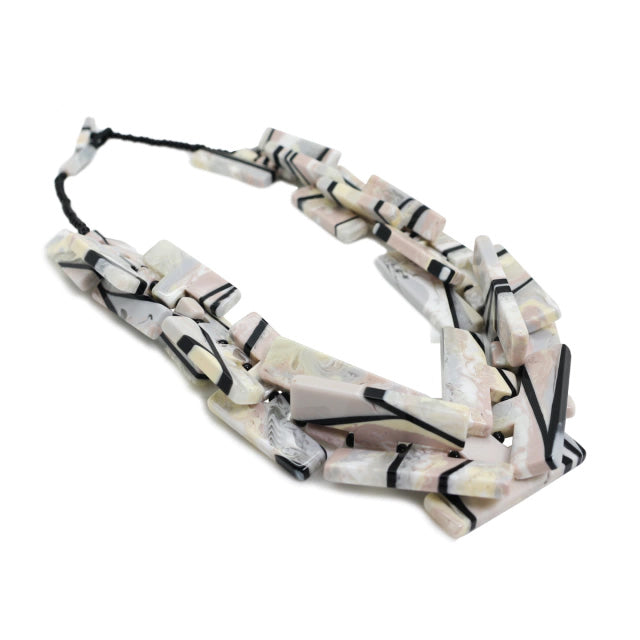 Sobral - Lágrima D'or "Neoconcretismo" Resin Necklace ( 003885 )