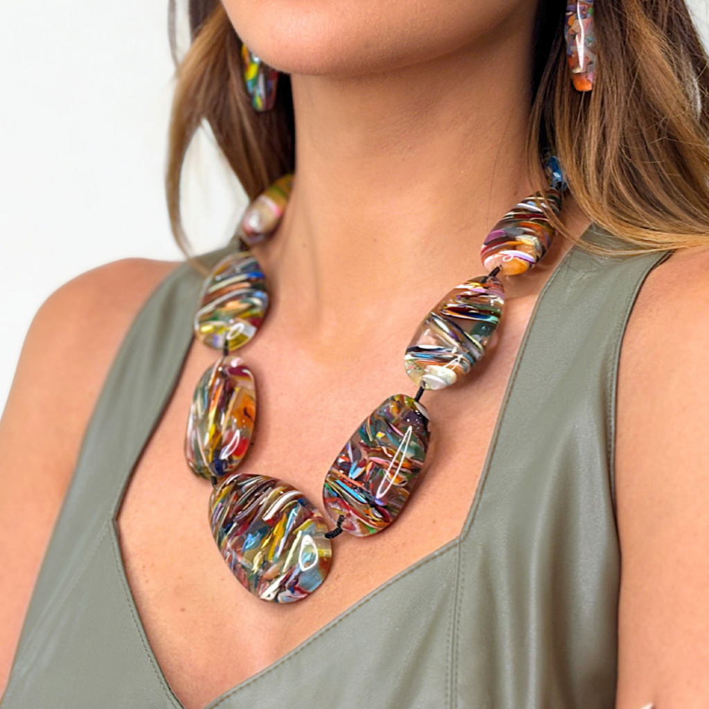 Sobral - Baru "Lisi Efeitos" Resin Necklace ( 004578 )