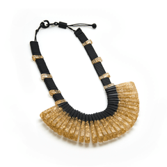 Sobral - Metalique "Realeza" Resin Necklace ( 004966 )