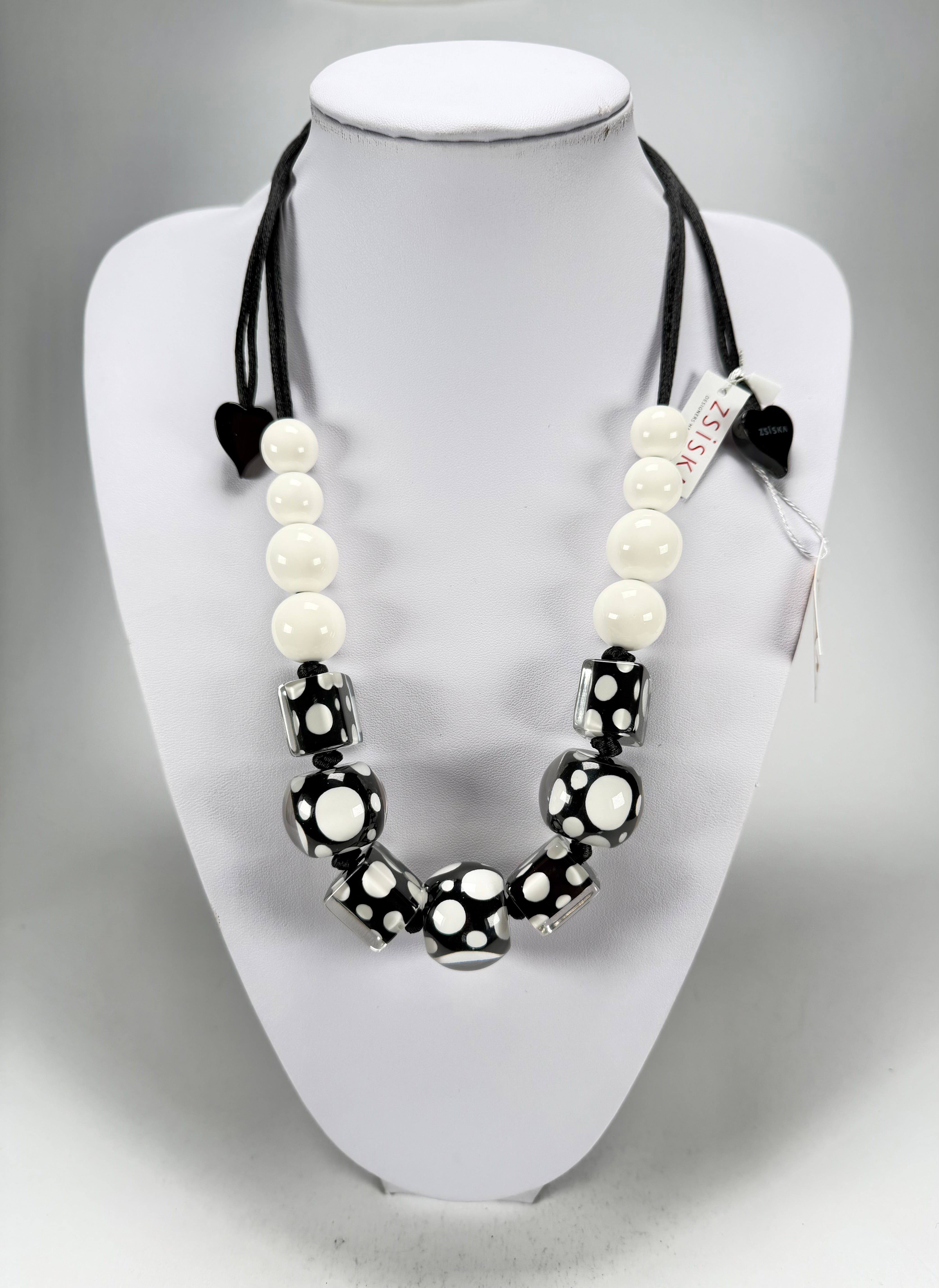 Zsiska - Itsy Bitsy Black & White Resin Necklace ( 9410101BLWHQ15 )
