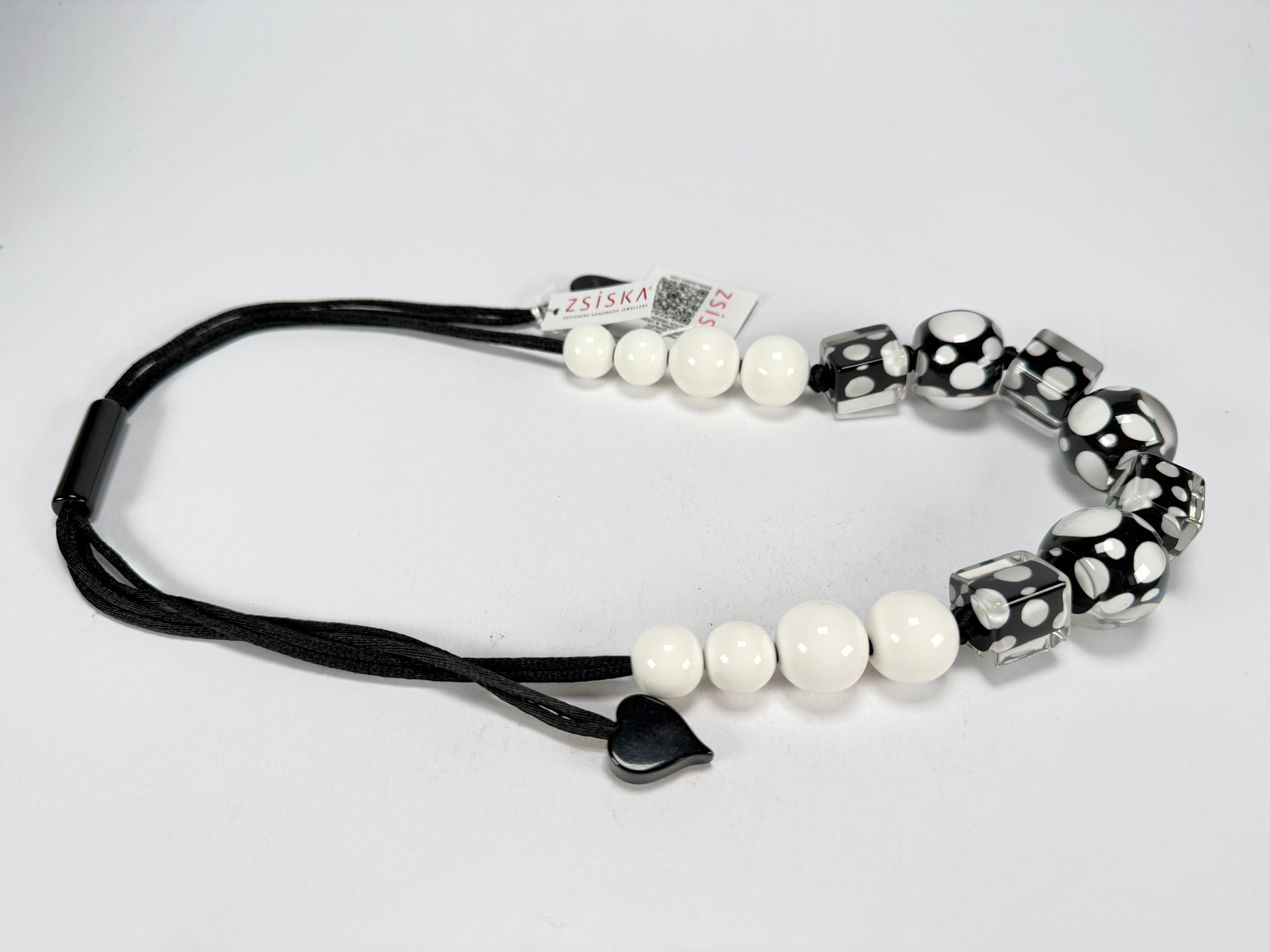 Zsiska - Itsy Bitsy Black & White Resin Necklace ( 9410101BLWHQ15 )