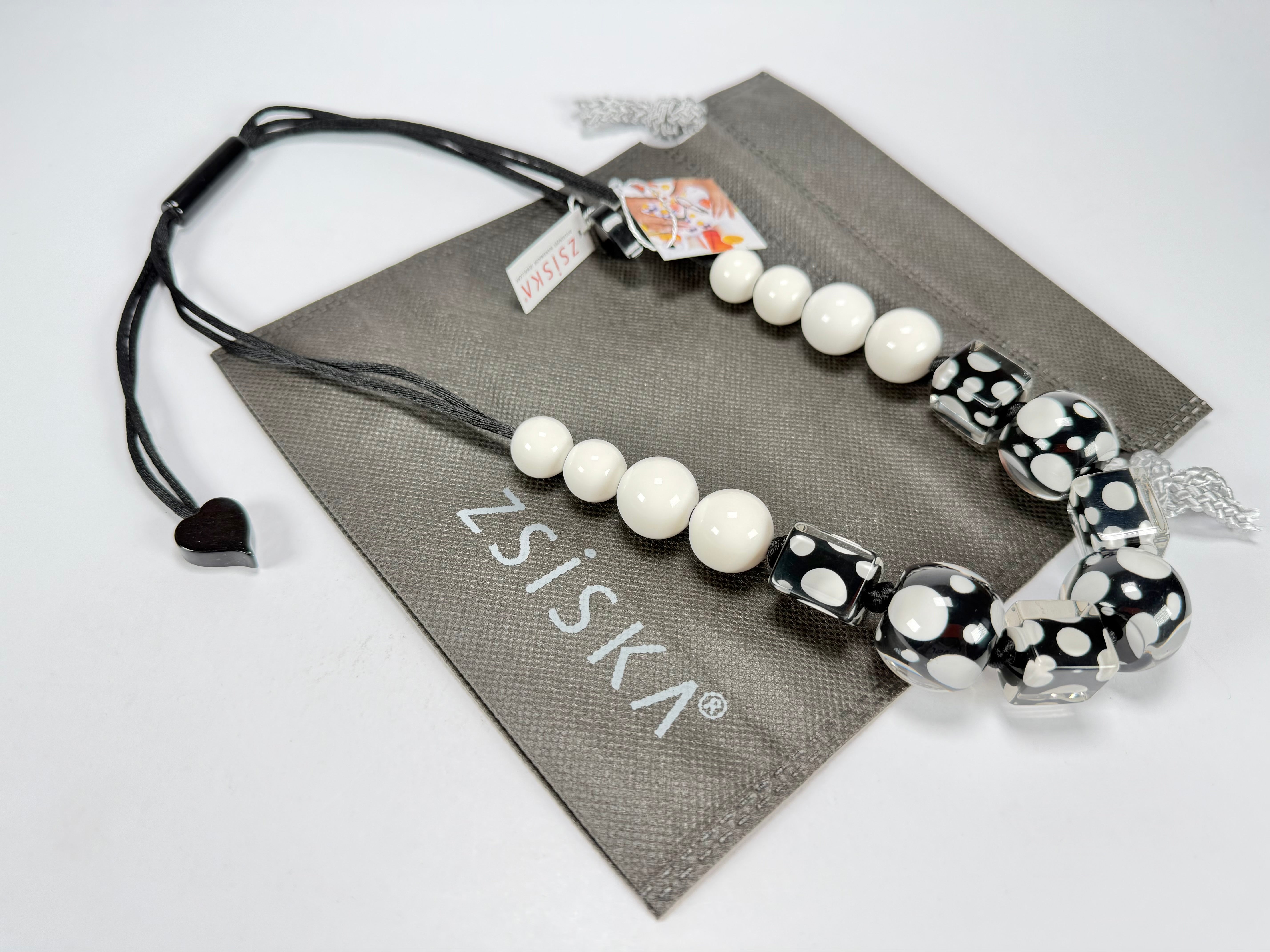 Zsiska - Itsy Bitsy Black & White Resin Necklace ( 9410101BLWHQ15 )