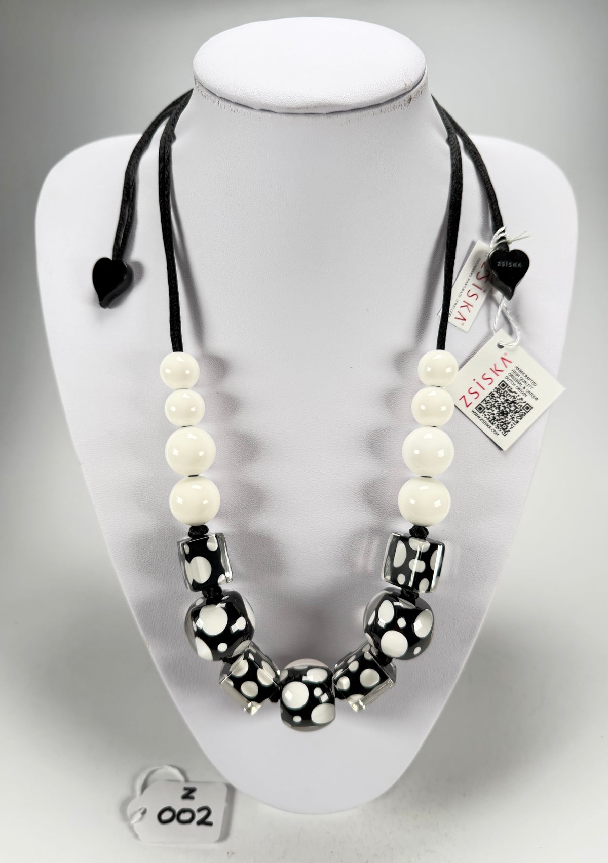 Zsiska - Itsy Bitsy Black & White Resin Necklace ( 9410101BLWHQ15 )