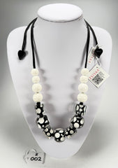 Zsiska - Itsy Bitsy Black & White Resin Necklace ( 9410101BLWHQ15 )