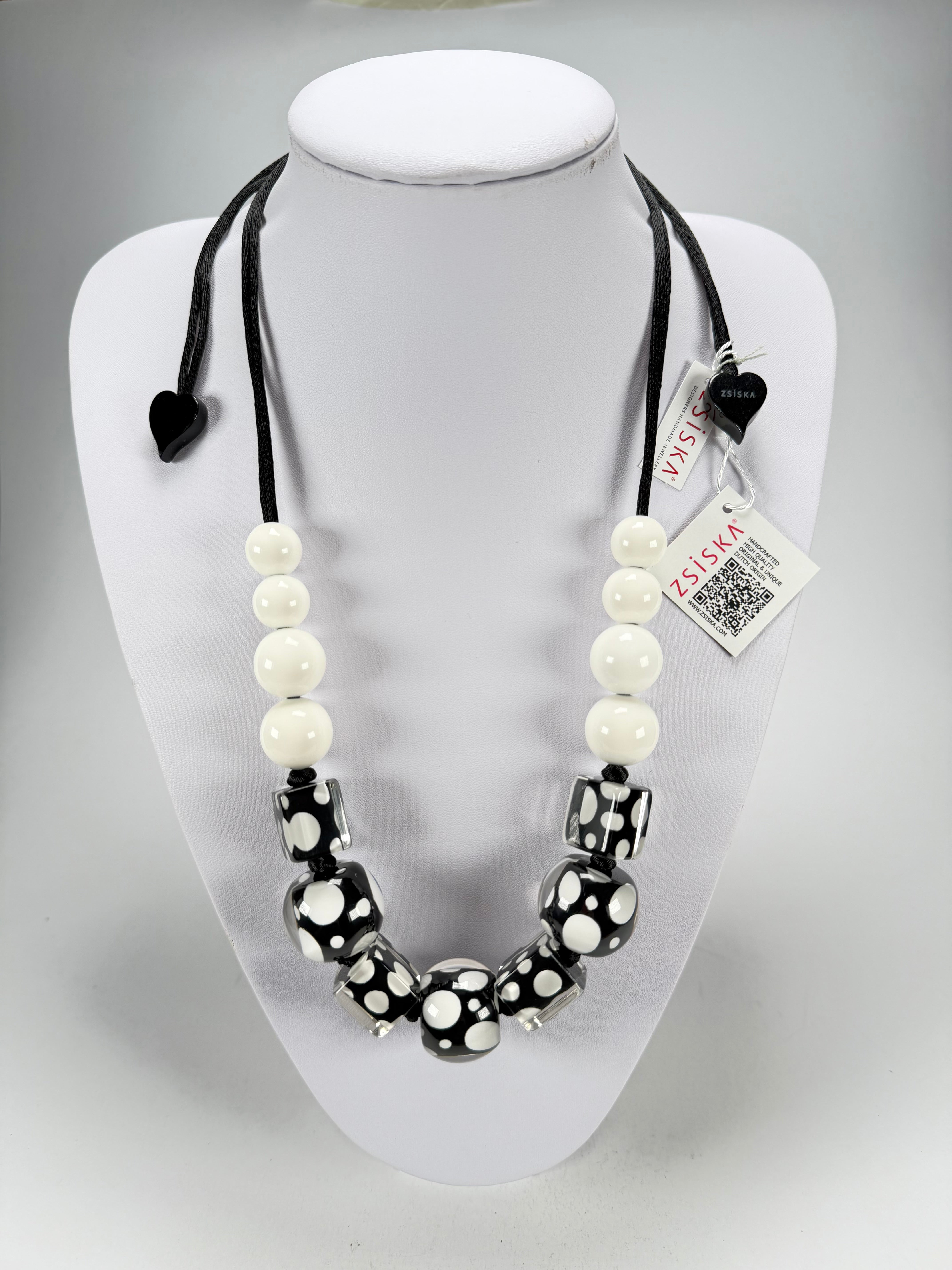 Zsiska - Itsy Bitsy Black & White Resin Necklace ( 9410101BLWHQ15 )