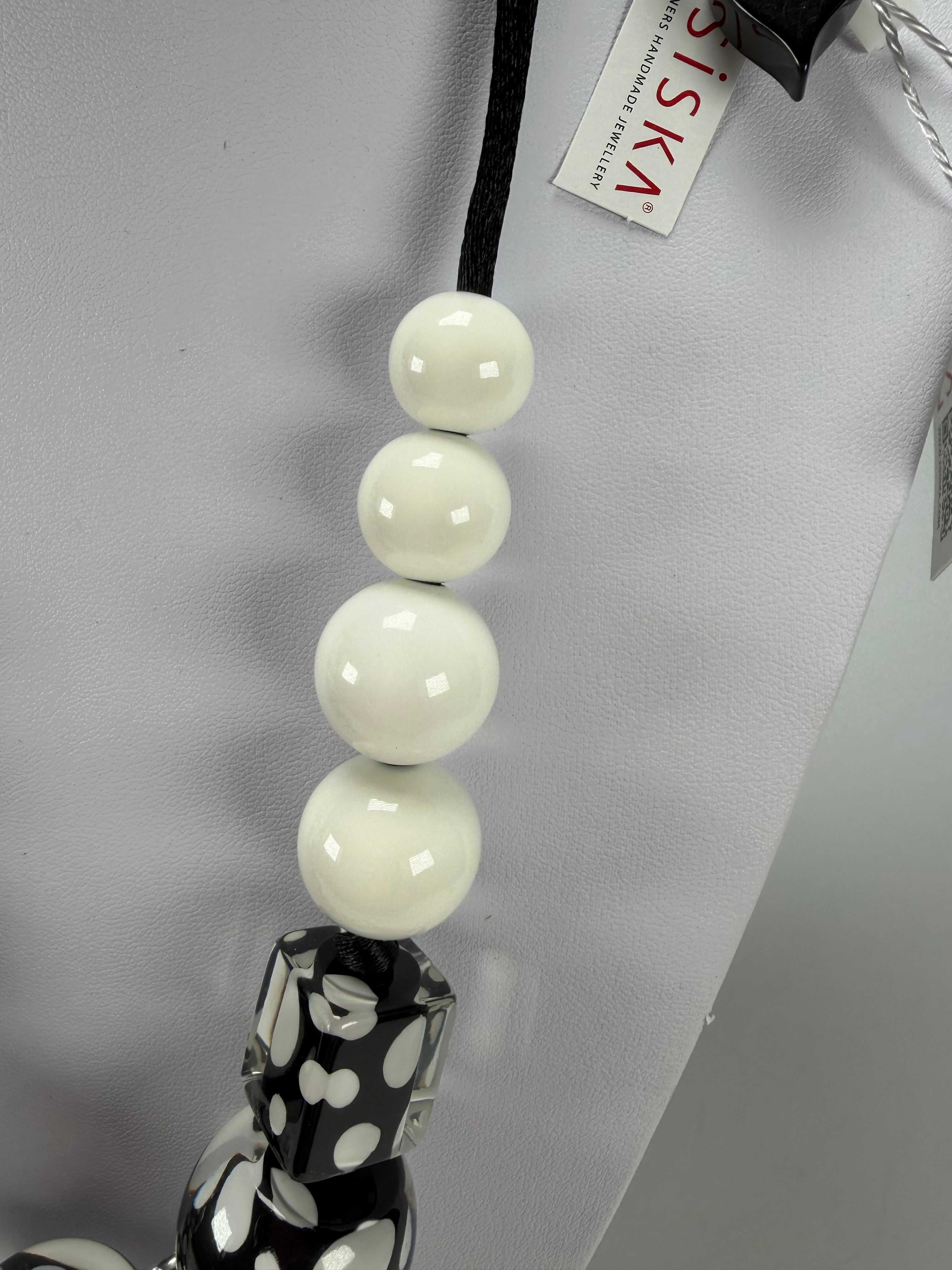 Zsiska - Itsy Bitsy Black & White Resin Necklace ( 9410101BLWHQ15 )