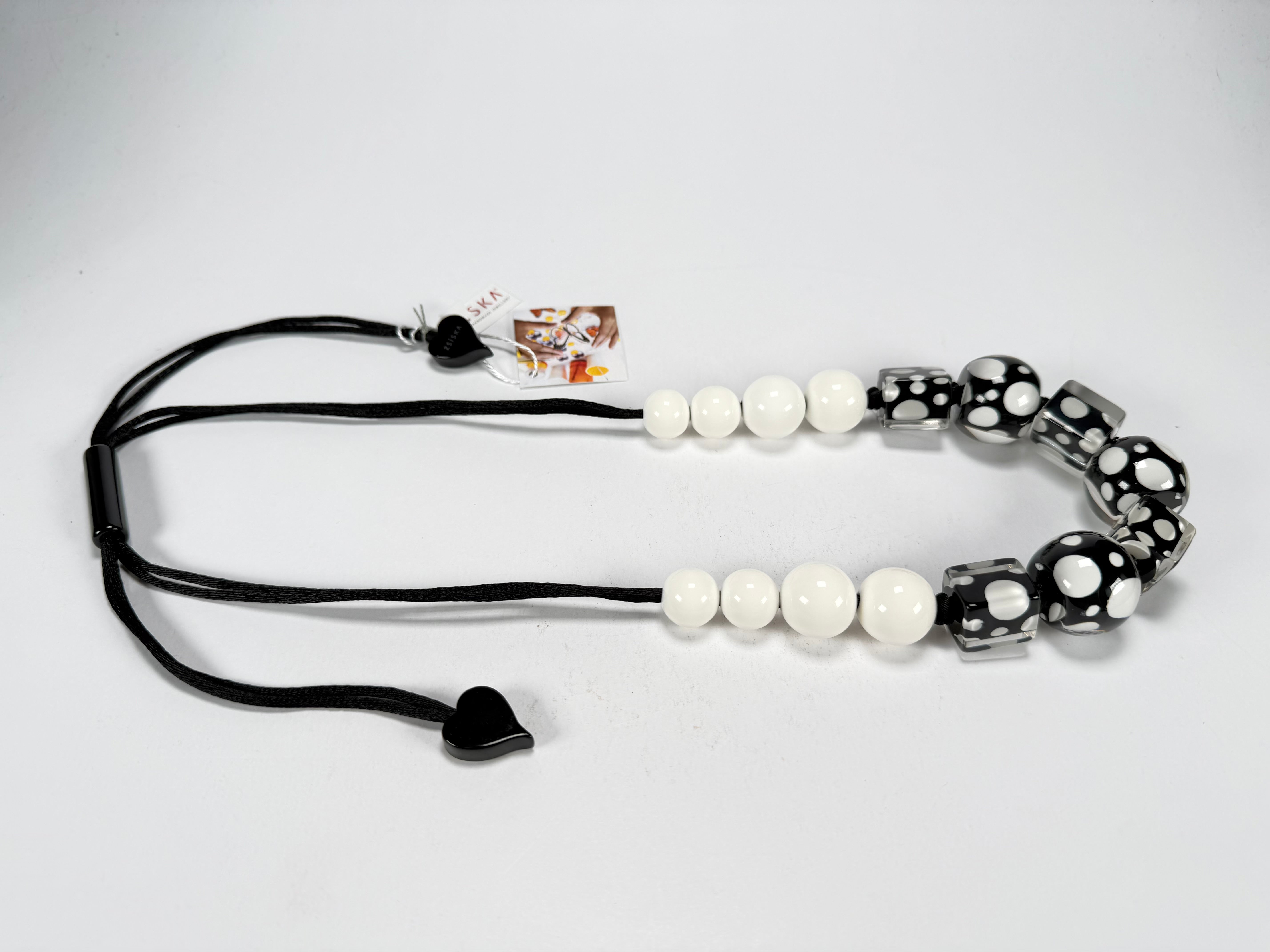 Zsiska - Itsy Bitsy Black & White Resin Necklace ( 9410101BLWHQ15 )