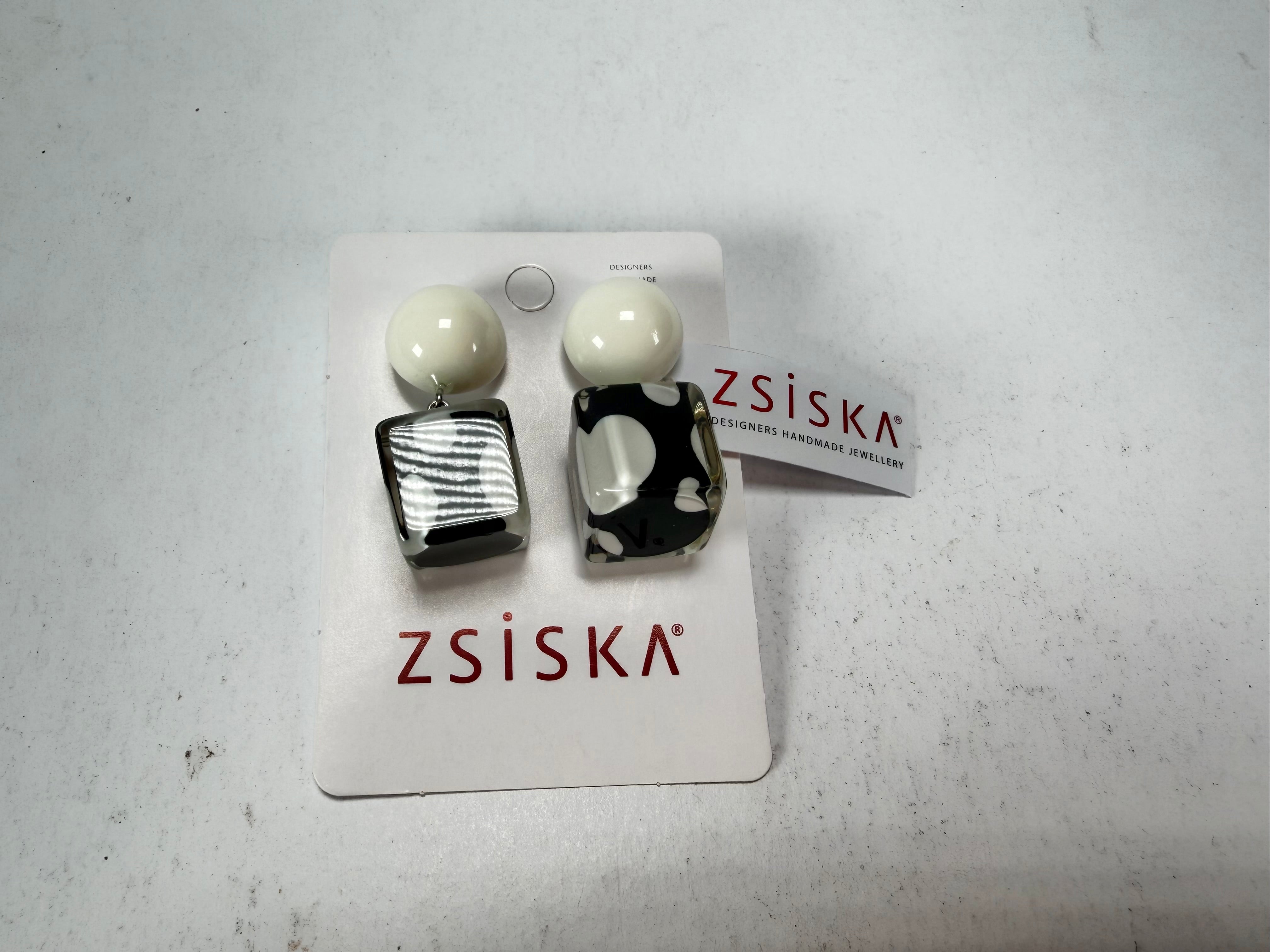 Zsiska - Itsy Bitsy Black & White Resin Earrings ( 9410502BLWHQ00 )