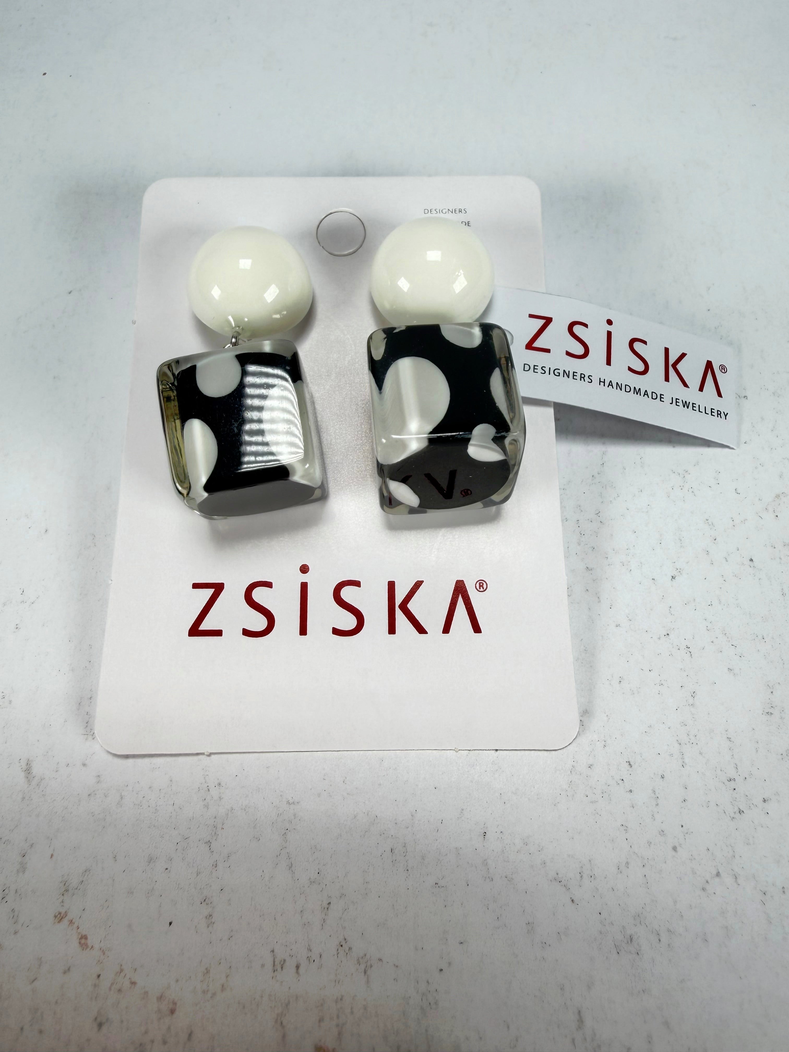 Zsiska - Itsy Bitsy Black & White Resin Earrings ( 9410502BLWHQ00 )