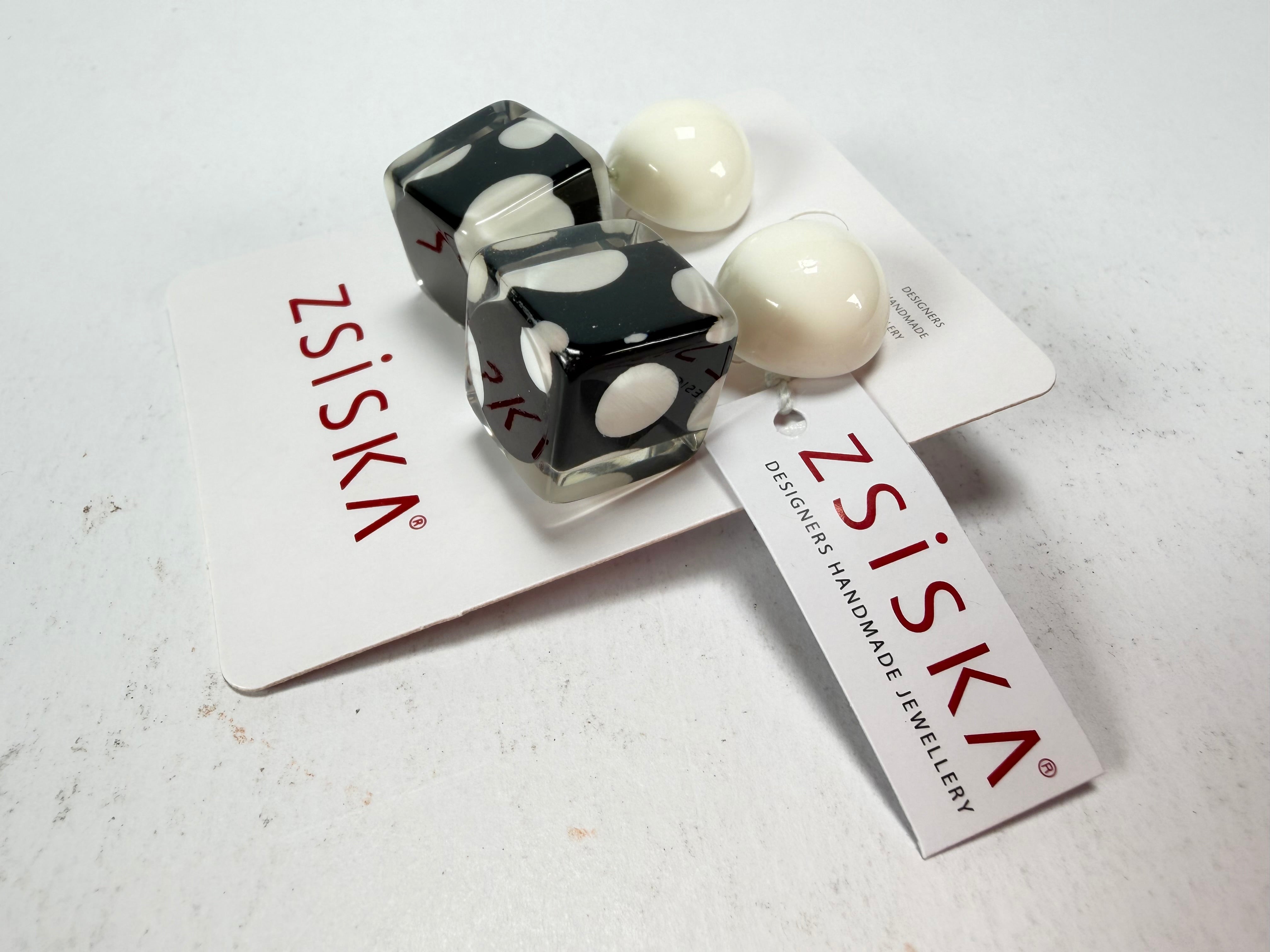 Zsiska - Itsy Bitsy Black & White Resin Earrings ( 9410502BLWHQ00 )