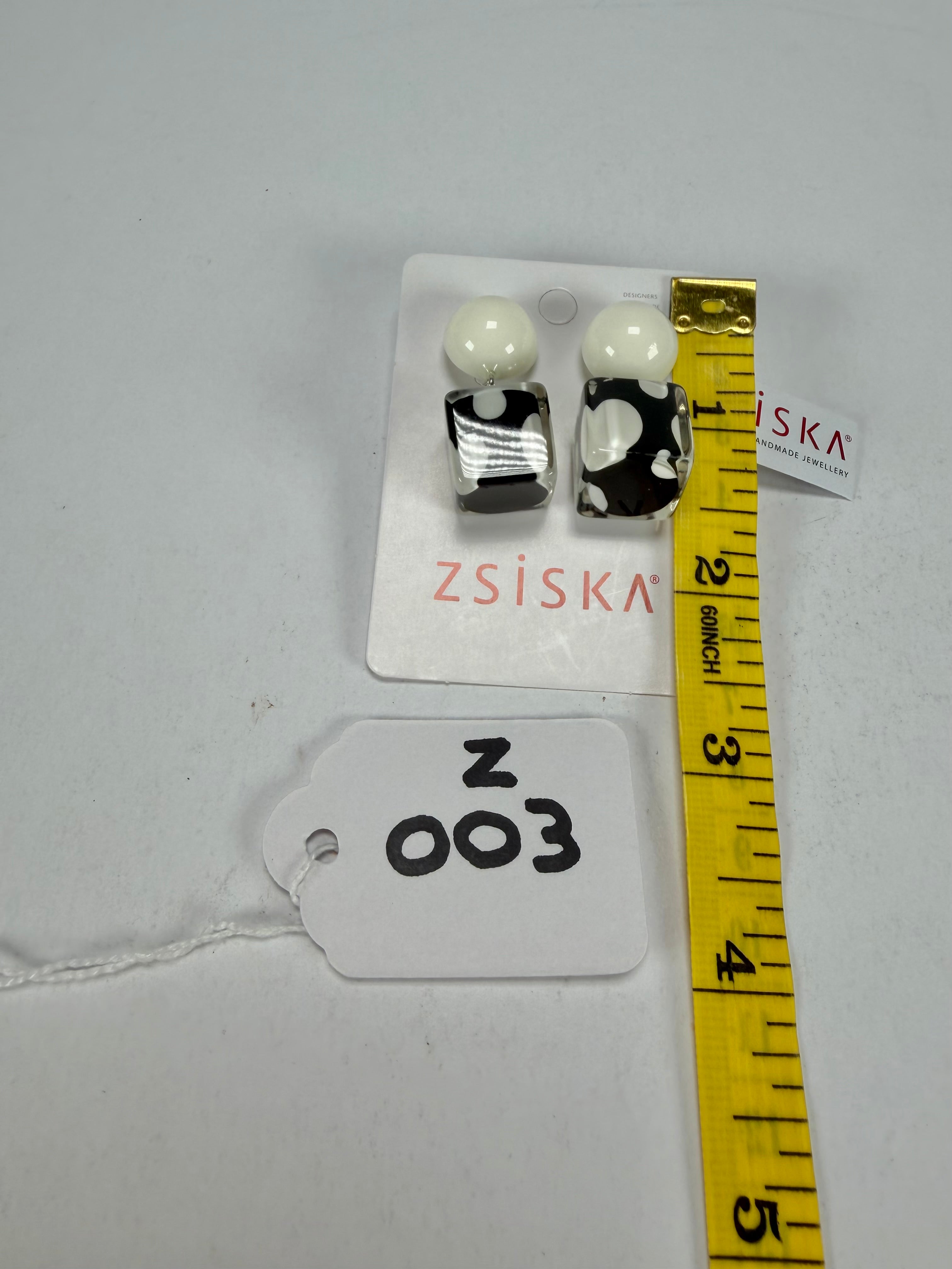 Zsiska - Itsy Bitsy Black & White Resin Earrings ( 9410502BLWHQ00 )