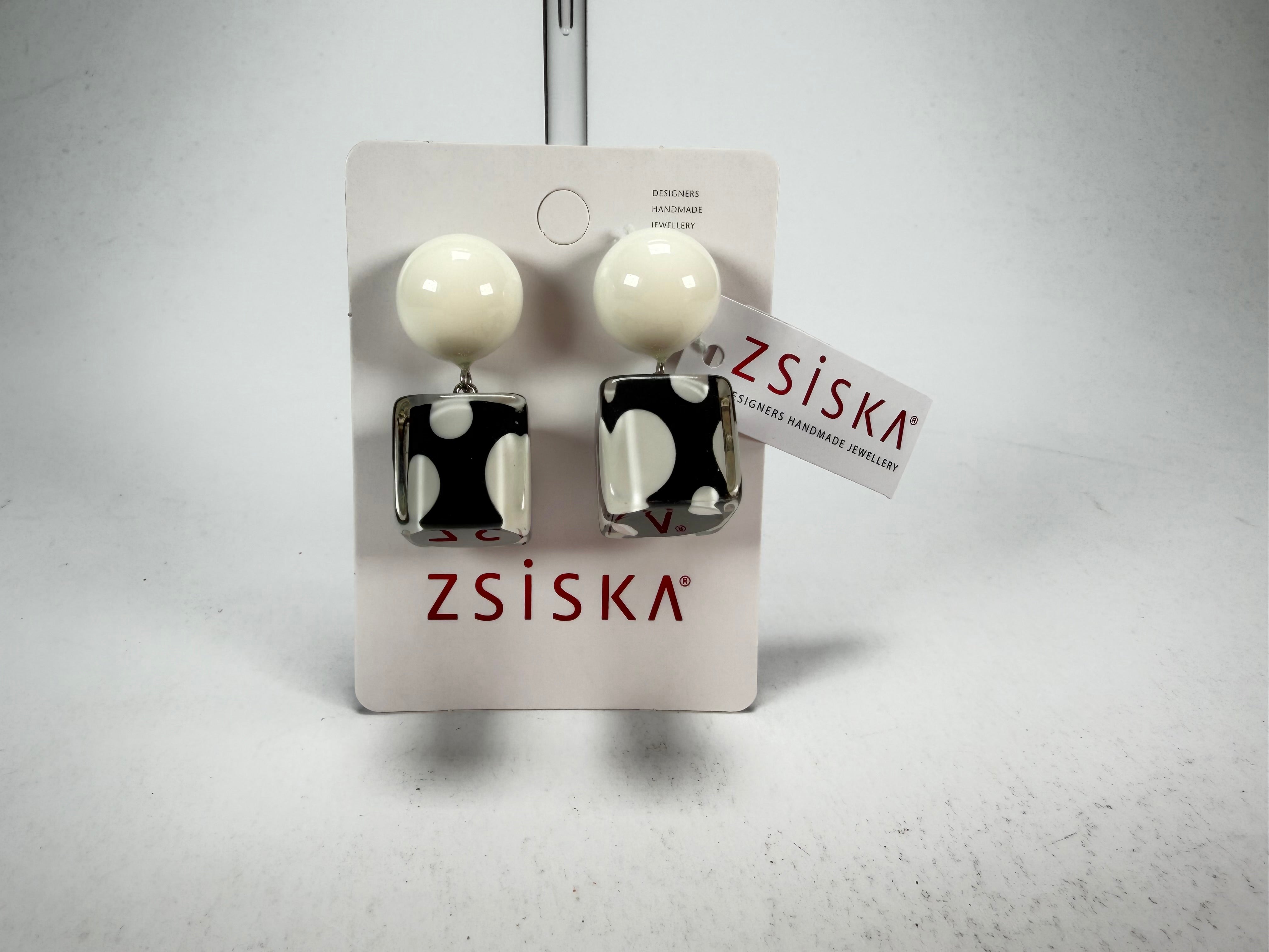 Zsiska - Itsy Bitsy Black & White Resin Earrings ( 9410502BLWHQ00 )