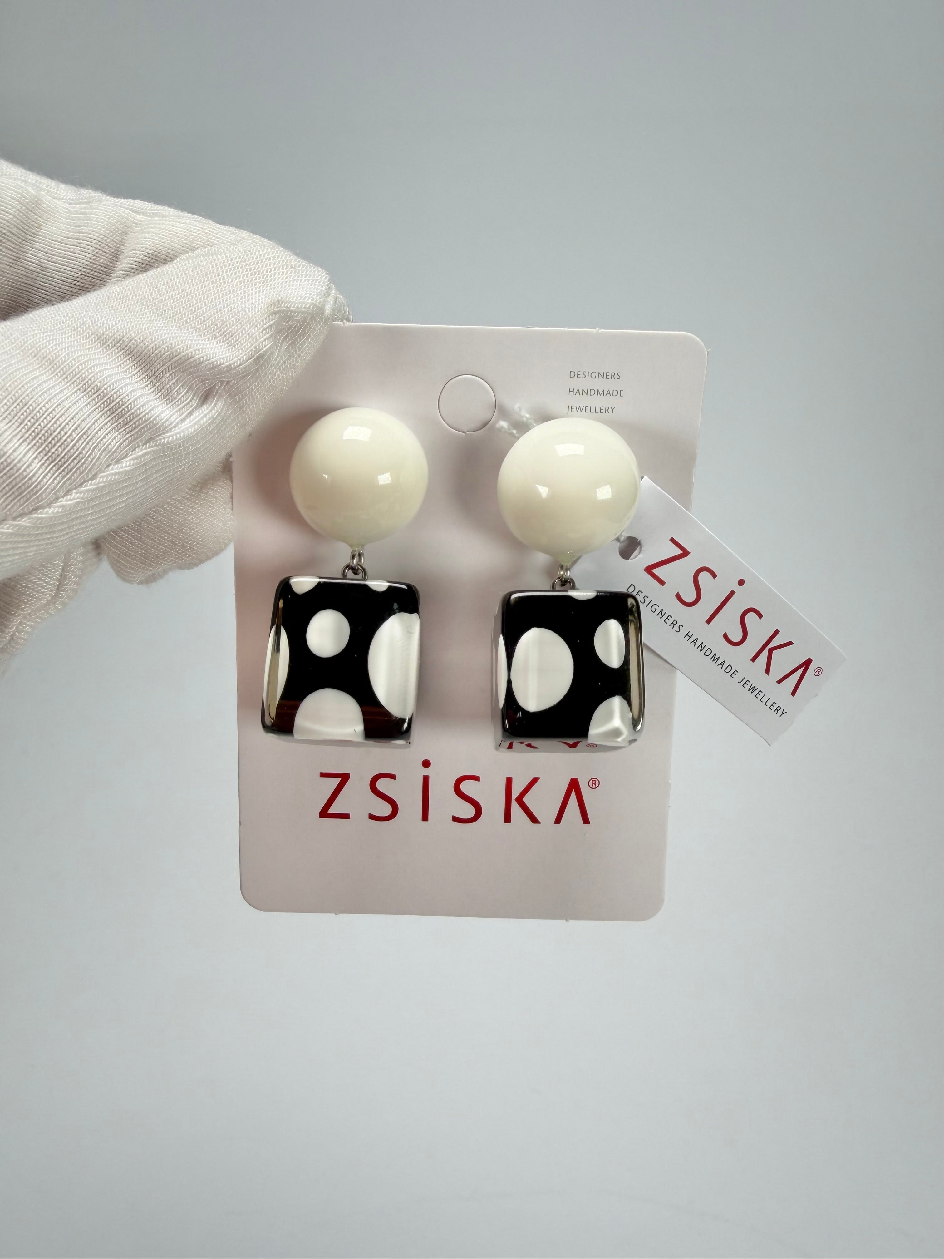 Zsiska - Itsy Bitsy Black & White Resin Earrings ( 9410502BLWHQ00 )