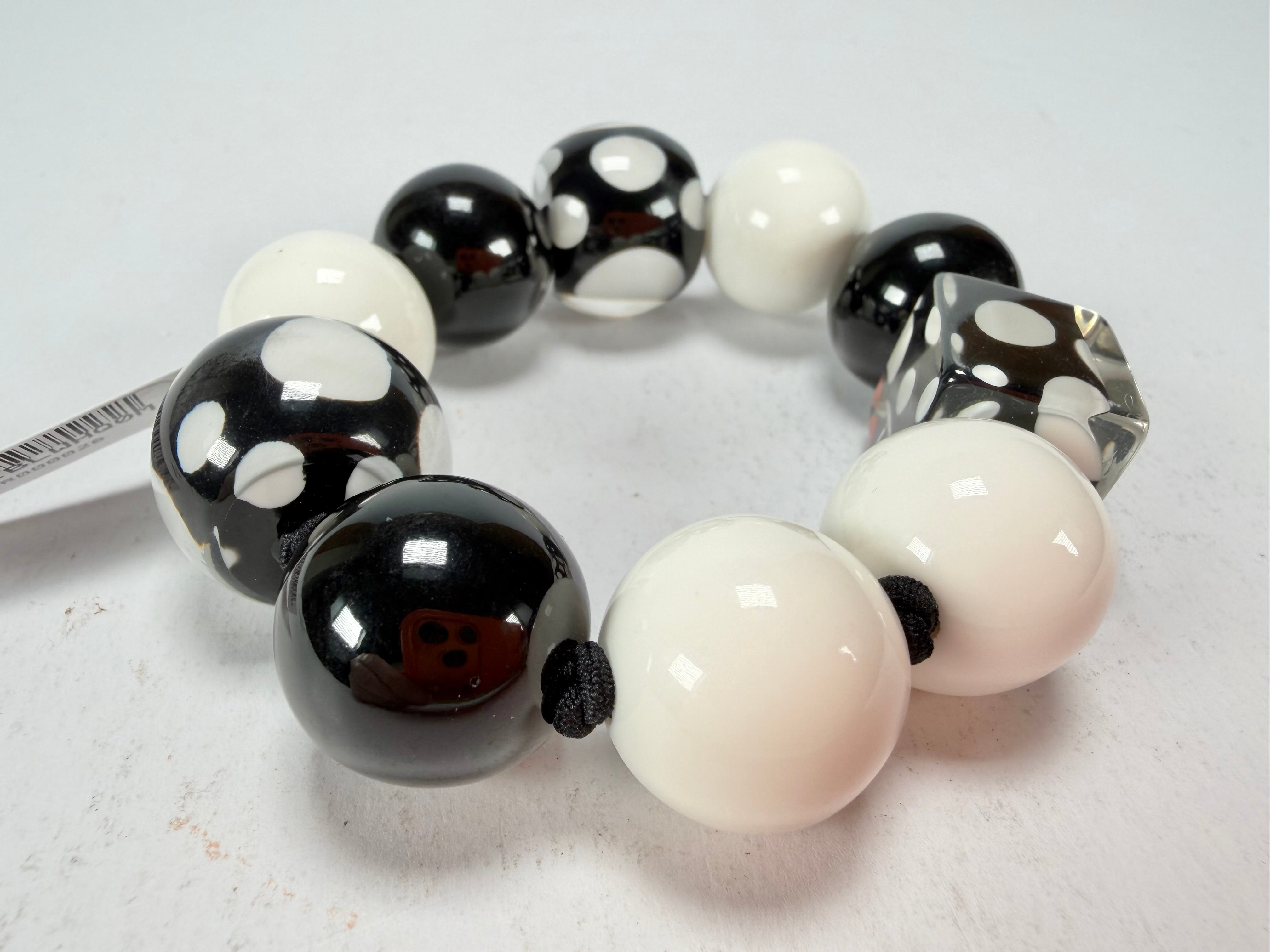 Zsiska - Itsy Bitsy Black & White Medium Resin Bracelet ( 9410301BLWHQ00M )