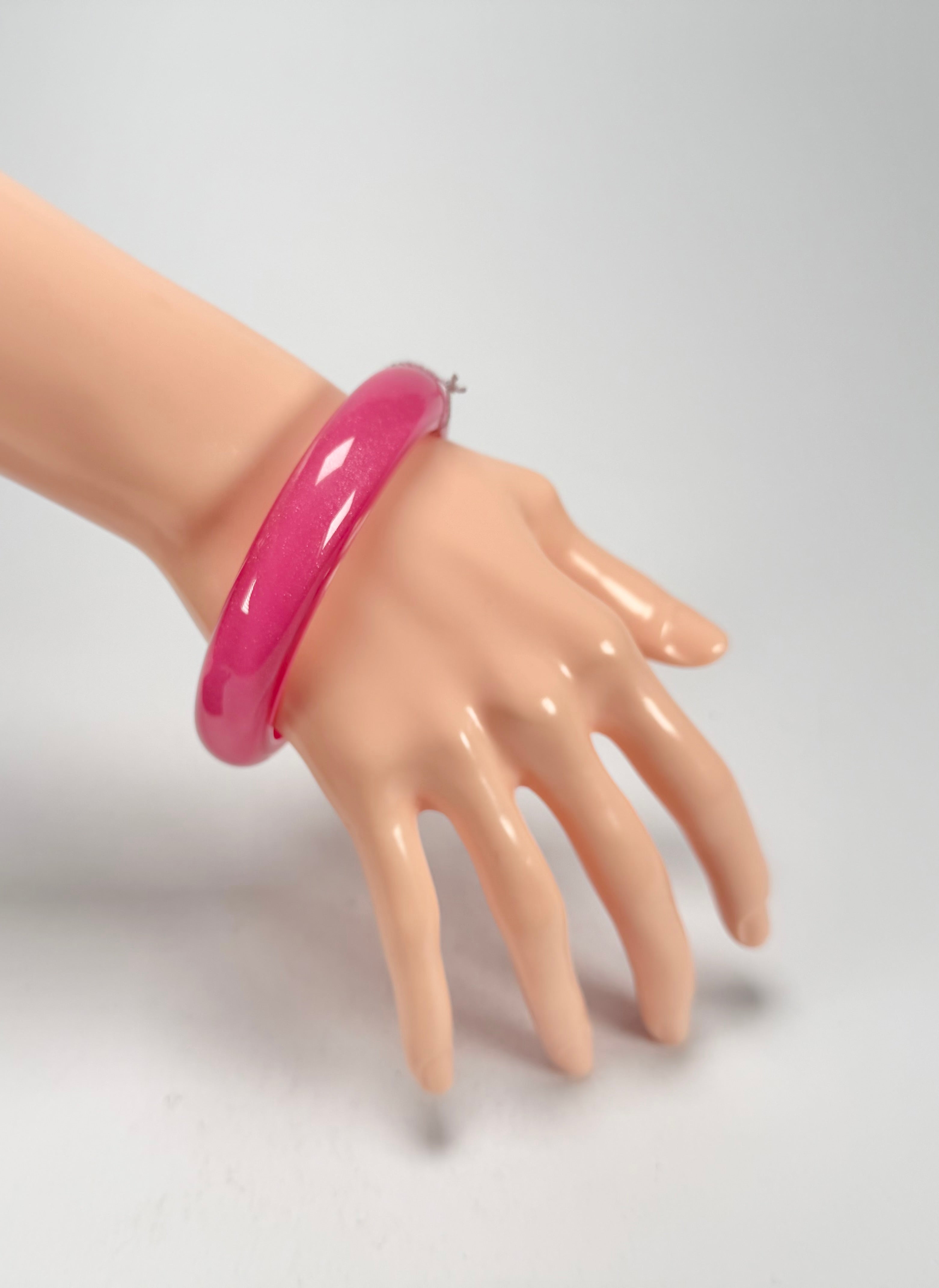 Zsiska - Colourful Statement Hot Pink Resin Bangle ( 40103049017Q0L )