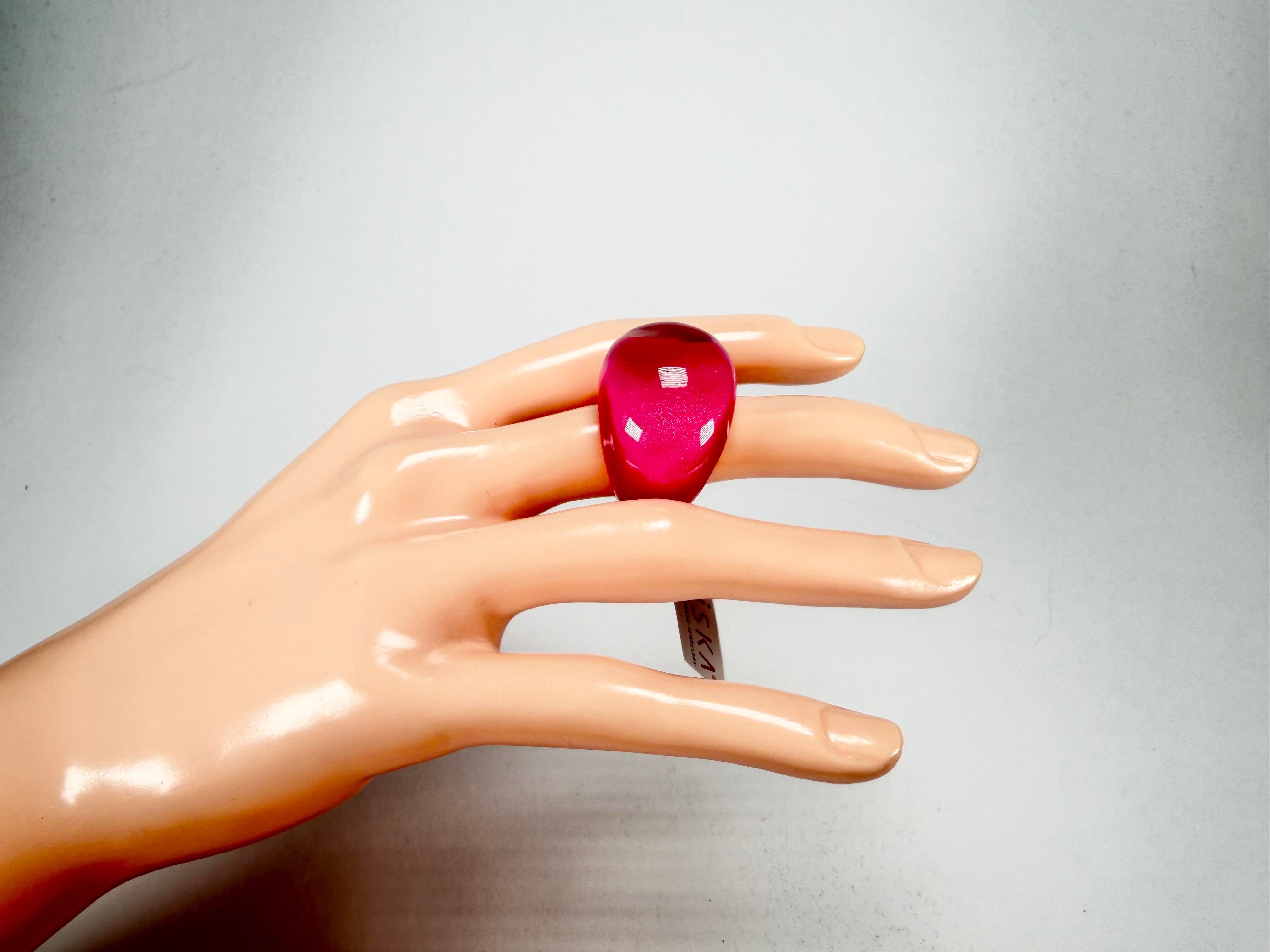 Zsiska - Colourful Statement Hot Pink Resin Ring ( 40106029017Q0L ) - Size UK Q / US 8