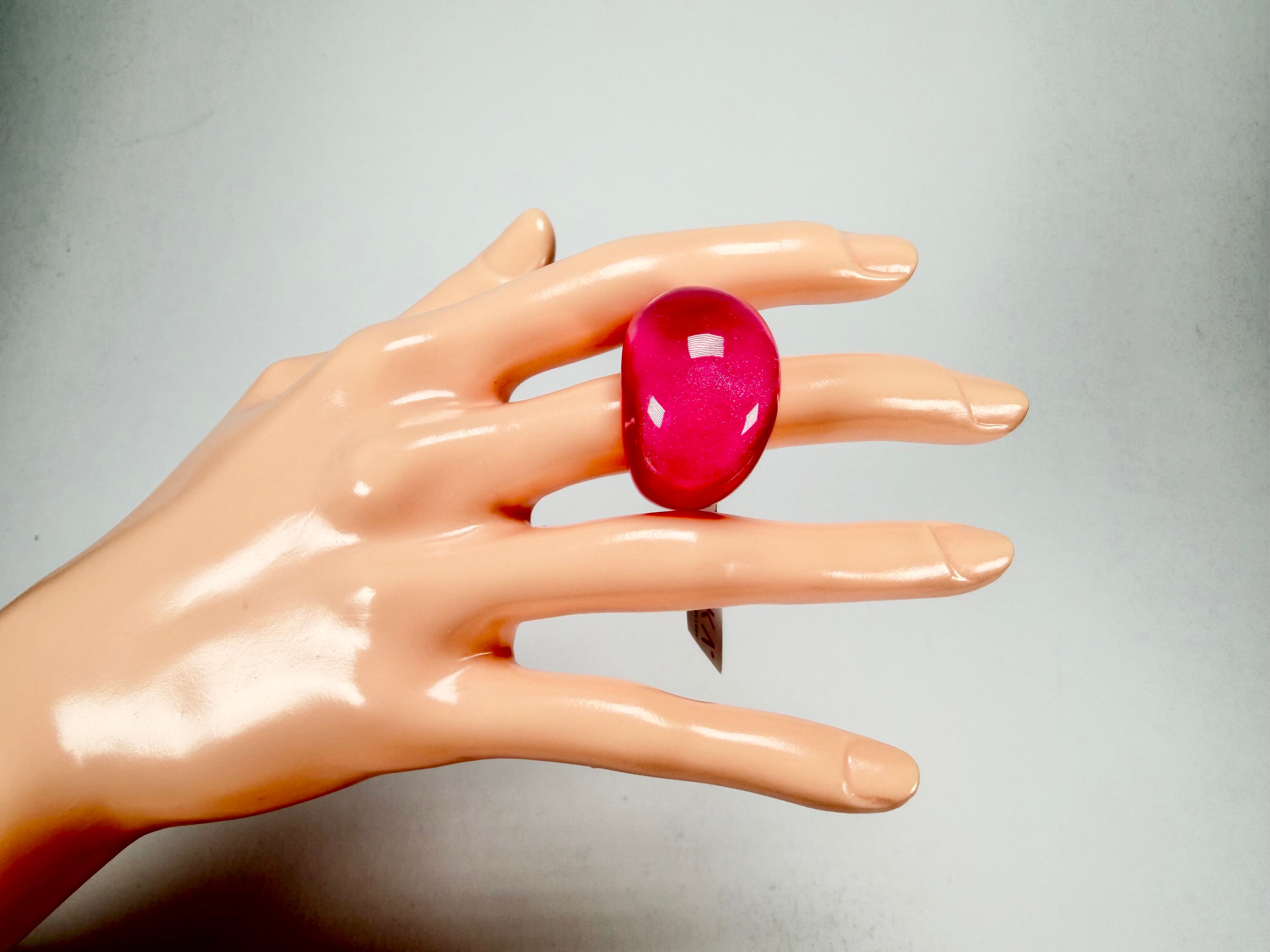 Zsiska - Colourful Statement Hot Pink Resin Ring ( 40106029017Q0L ) - Size UK Q / US 8
