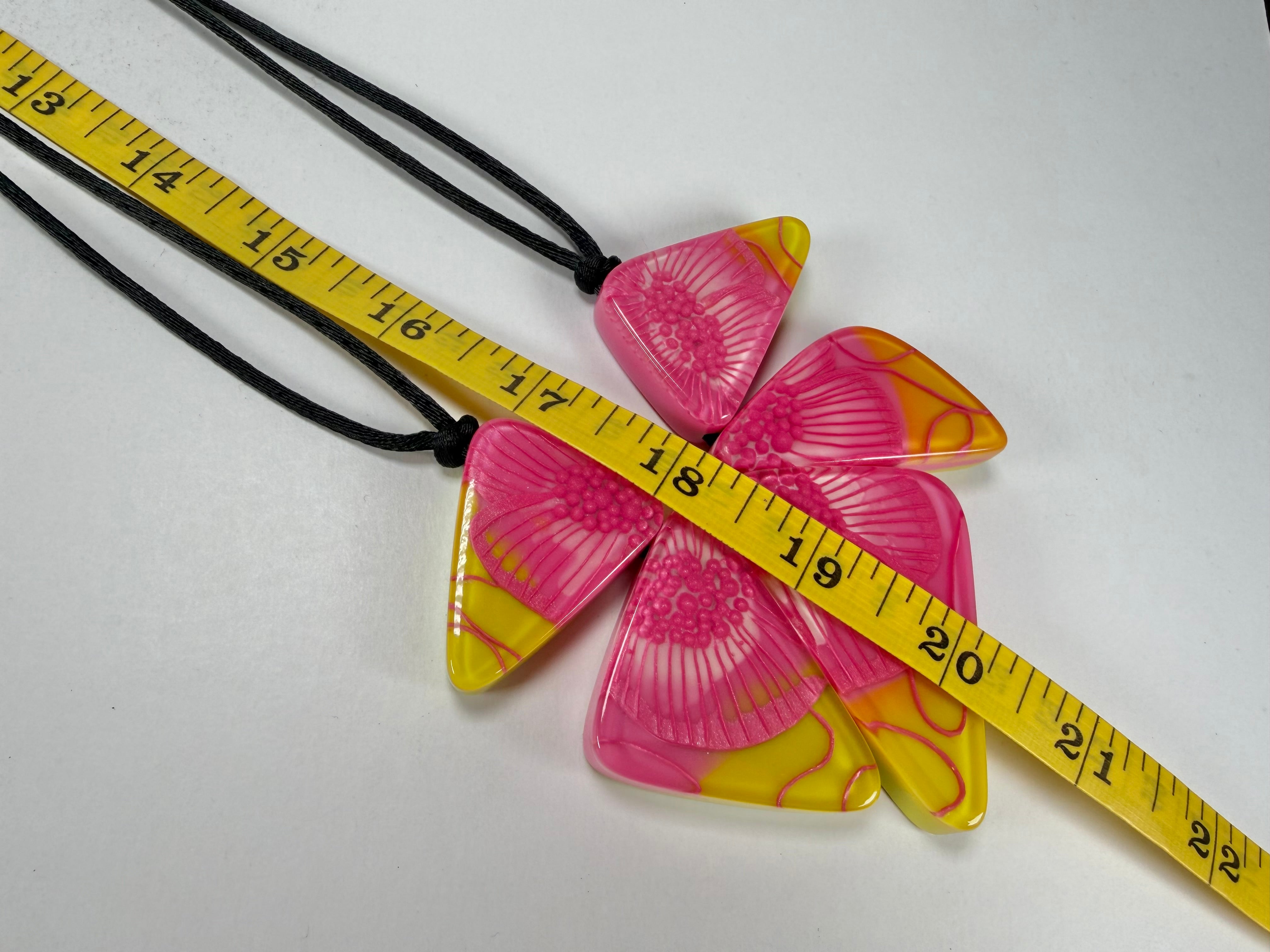 Zsiska - Prim Flora Pink & Yellow 5 Bead Resin Necklace ( 3200102FPINQ05 )