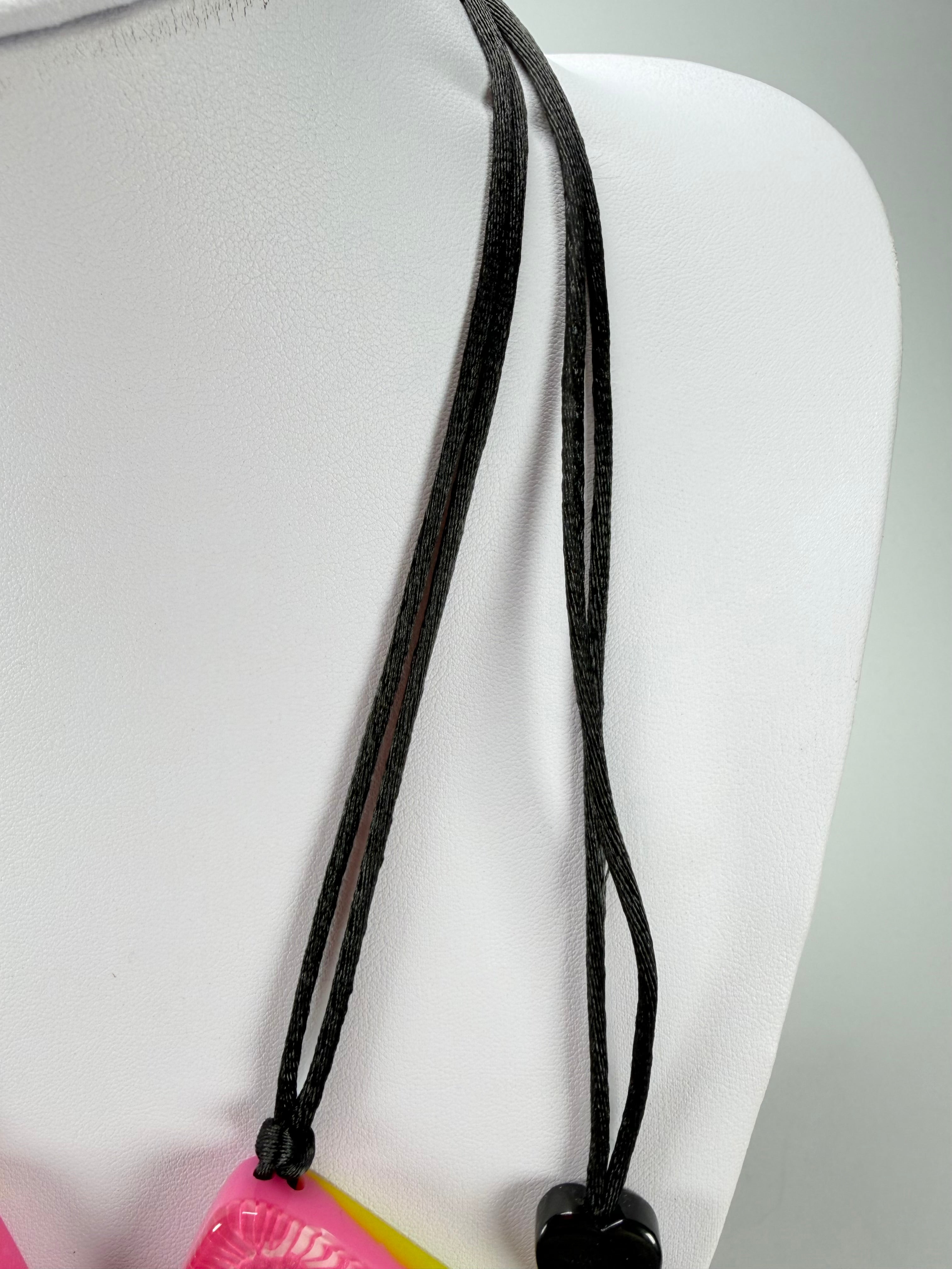 Zsiska - Prim Flora Pink & Yellow 5 Bead Resin Necklace ( 3200102FPINQ05 )